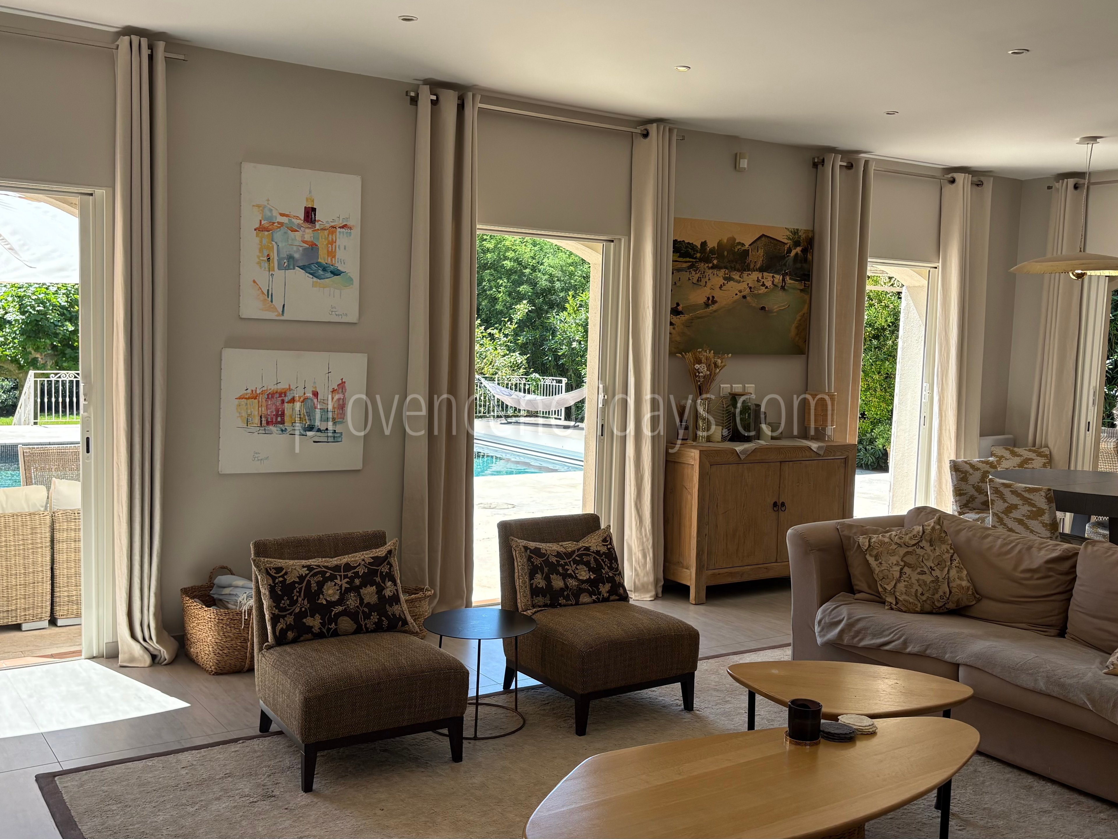 9 - Le Mas des Lys: Villa: Interior