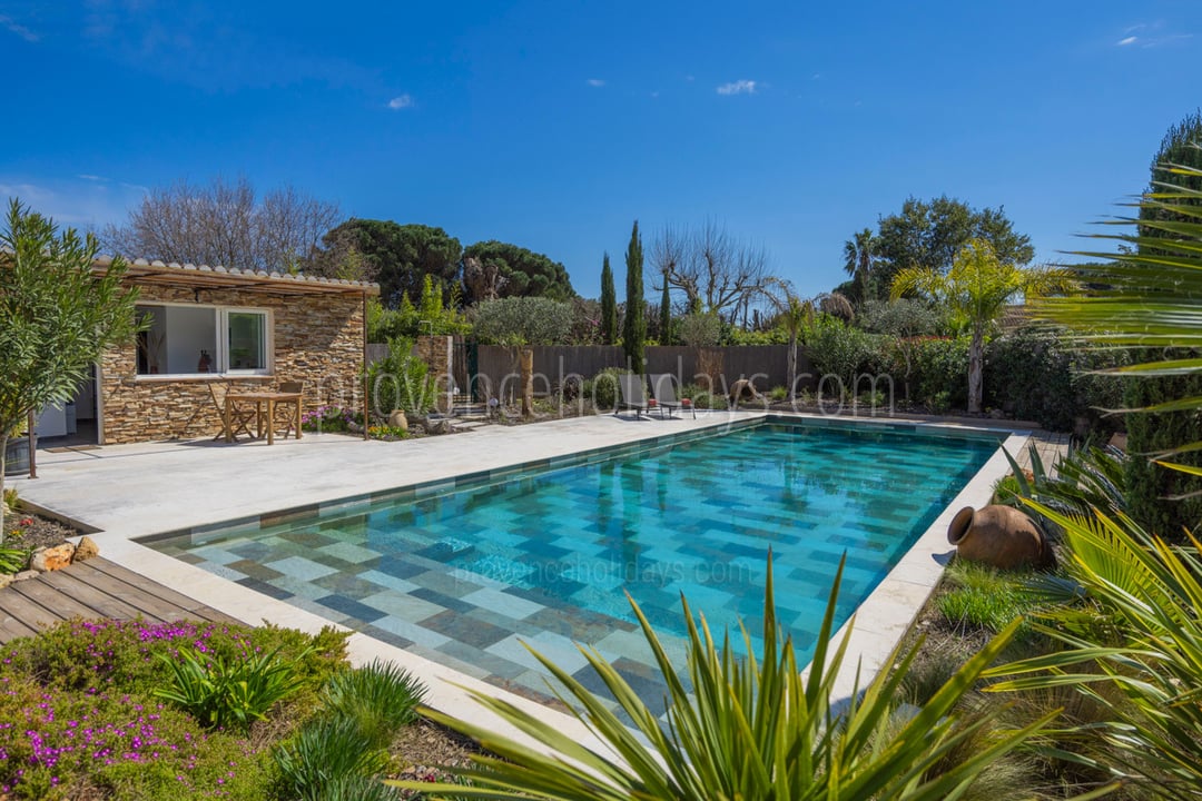 2 - Villa Grimaudine: Villa: Pool