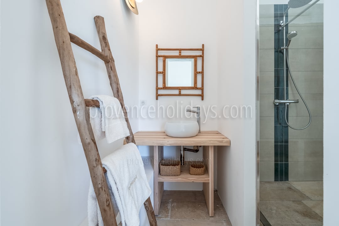 32 - Les Vignes du Luberon: Villa: Bathroom
