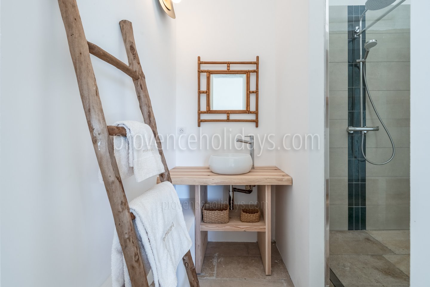 32 - Les Vignes du Luberon: Villa: Bathroom