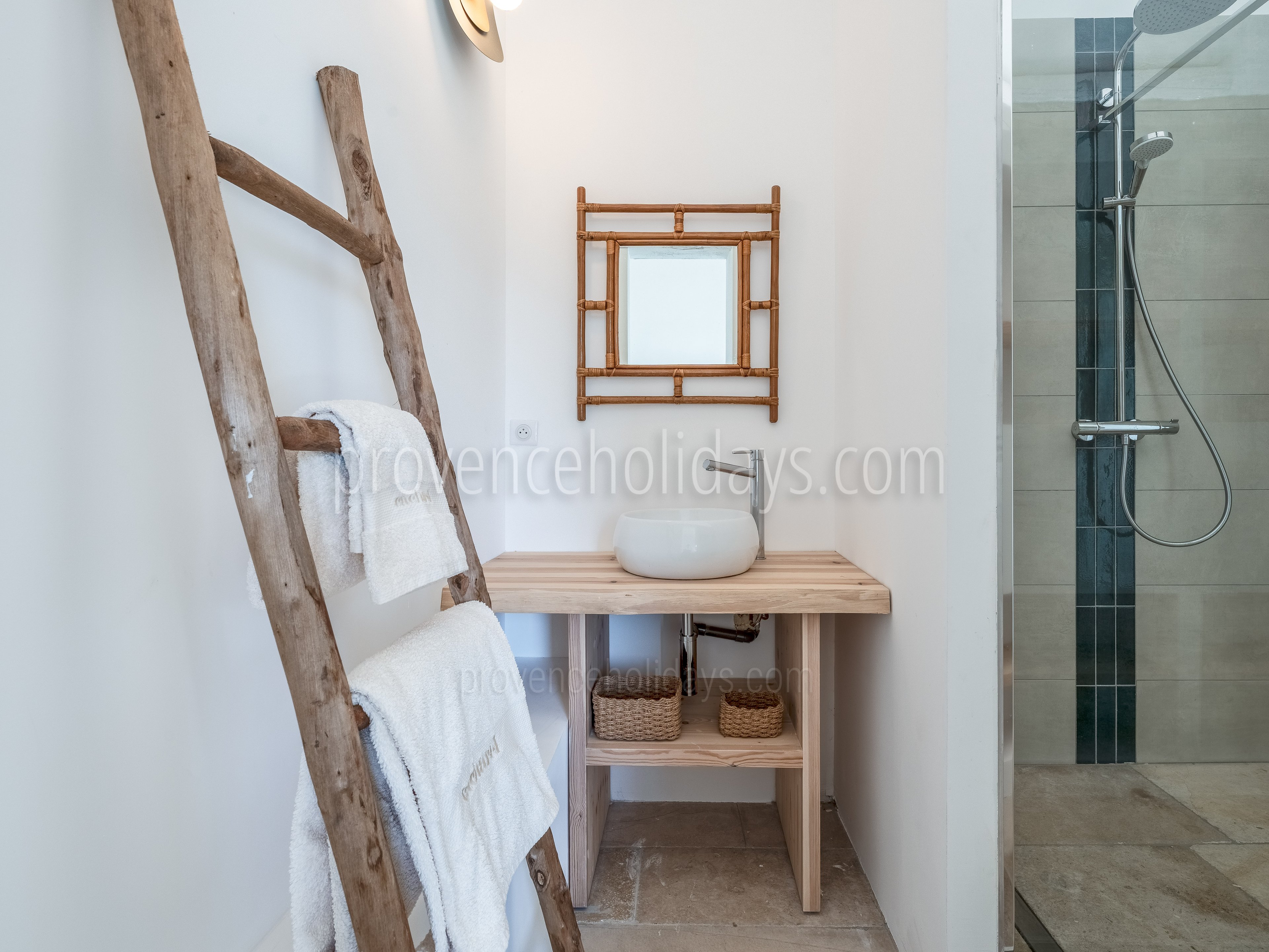 32 - Les Vignes du Luberon: Villa: Bathroom