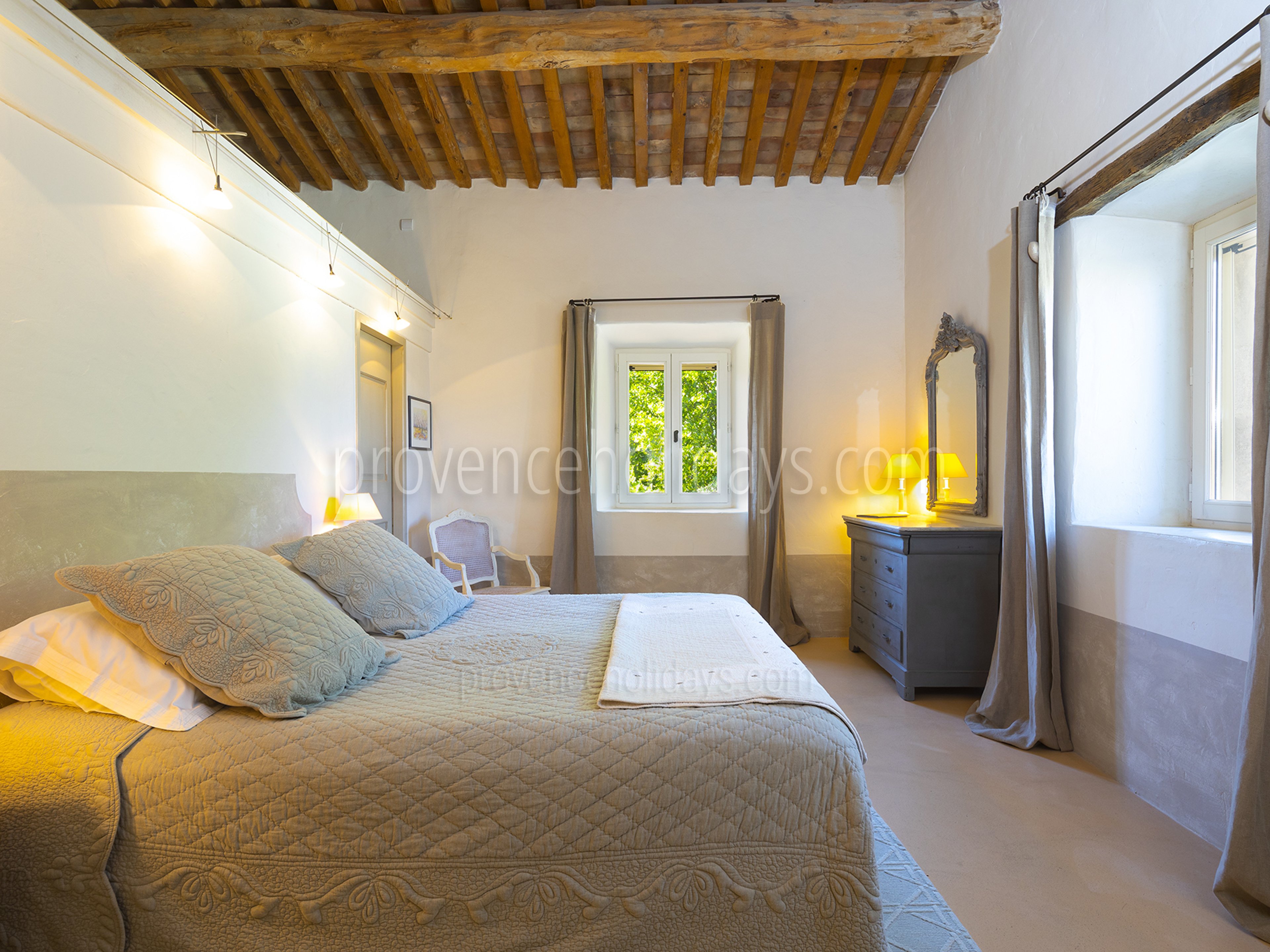 42 - Mas Bonnieux: Villa: Bedroom