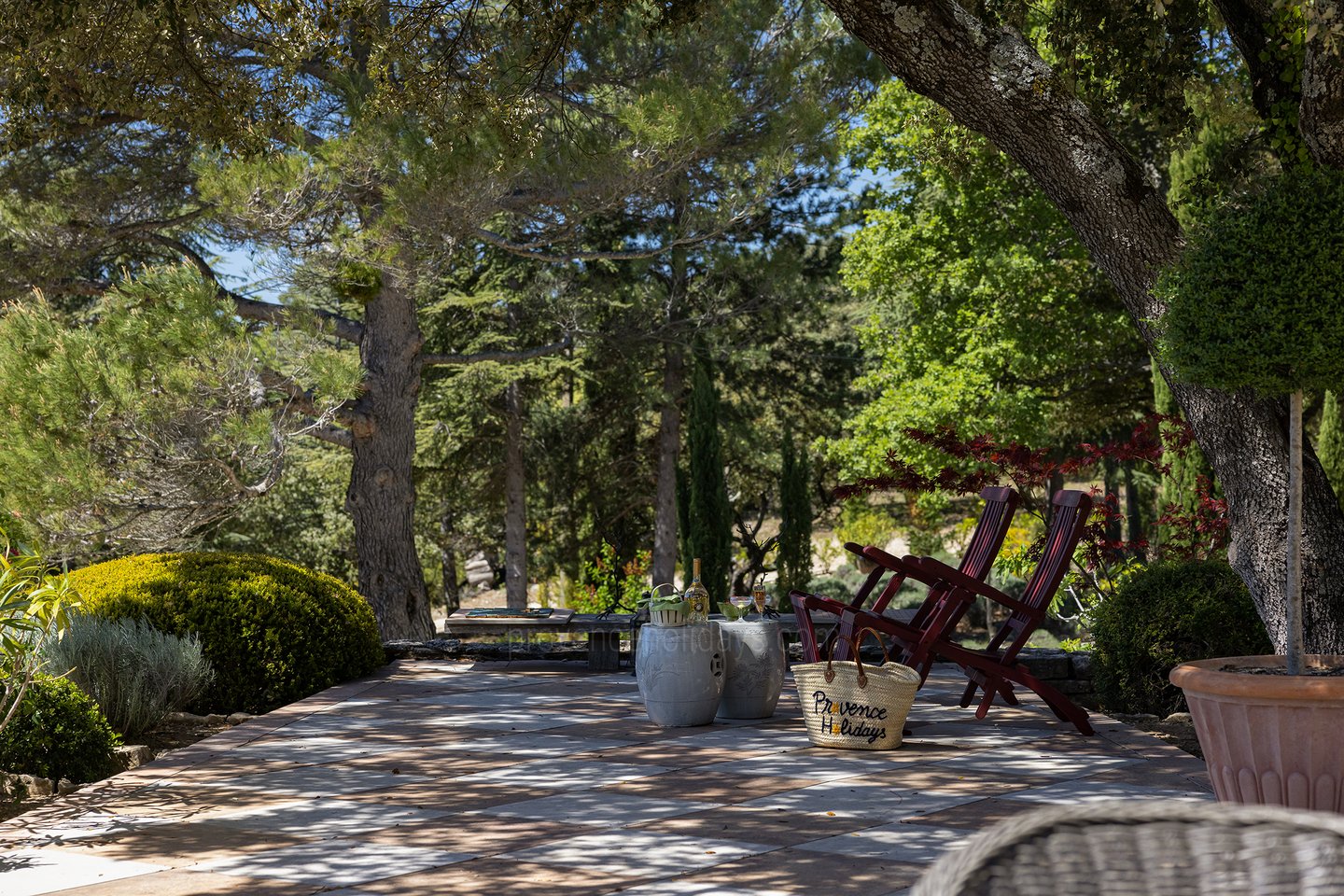 20 - Un Secret Provençal: Villa: Exterior