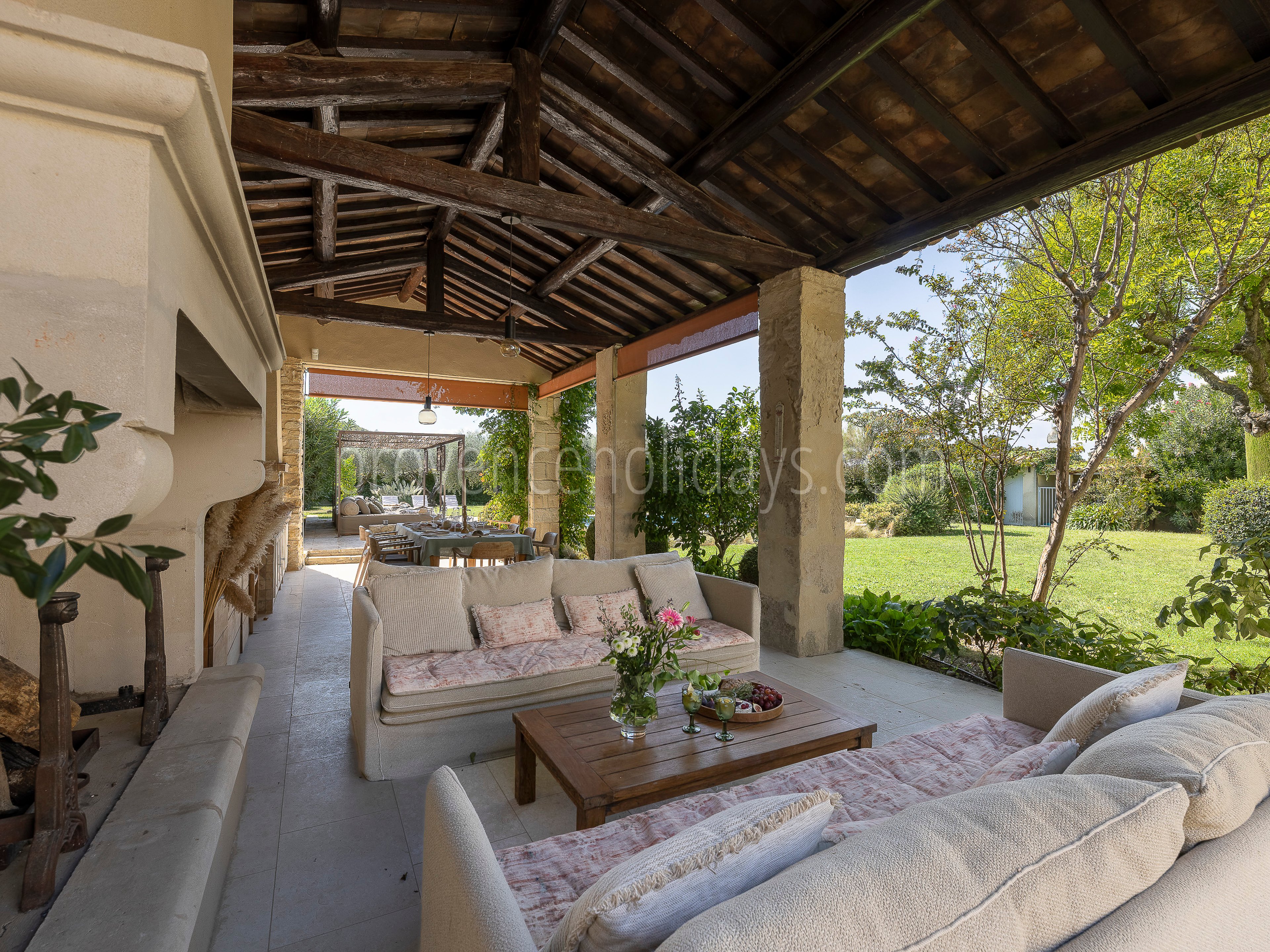 3 - Villa Saint Christol: Villa: Exterior