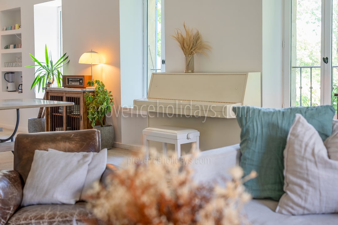 17 - Mas des Champs: Villa: Interior