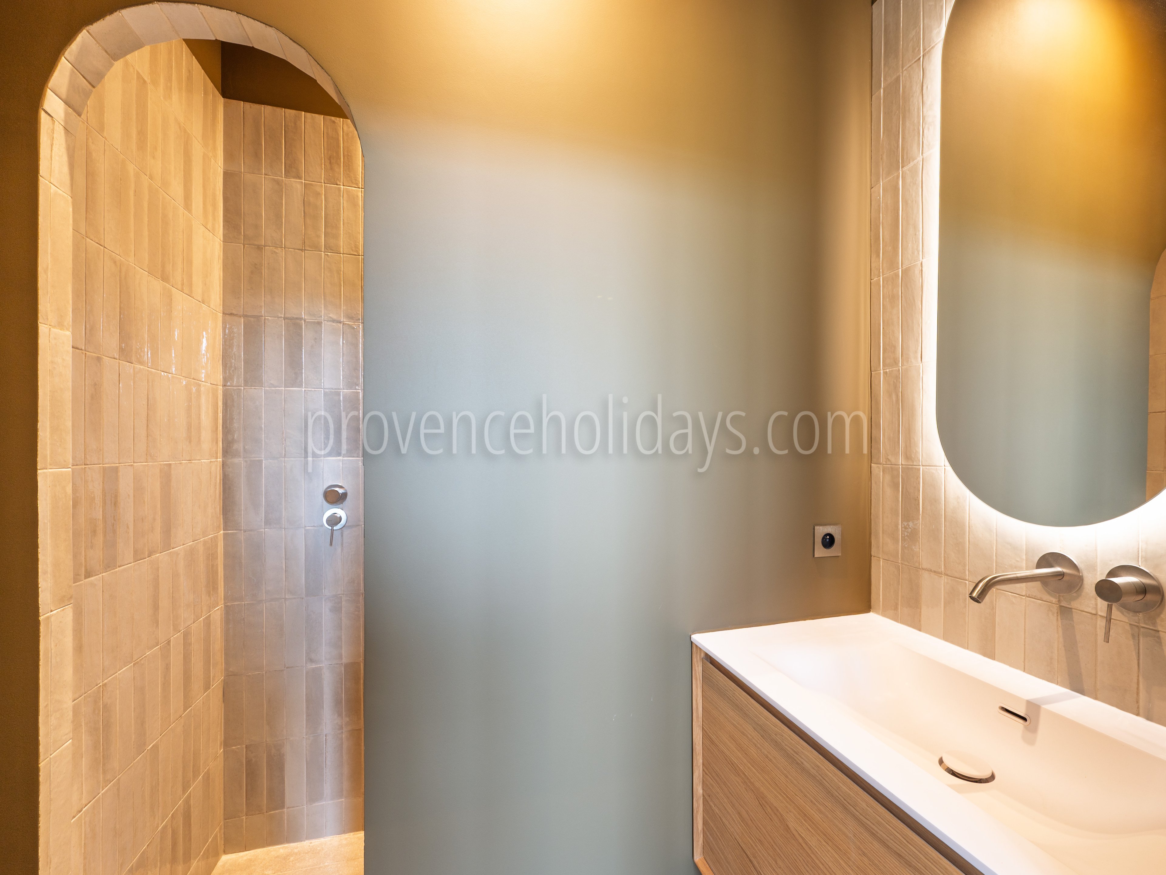 22 - Mas Althéa: Villa: Bathroom 1