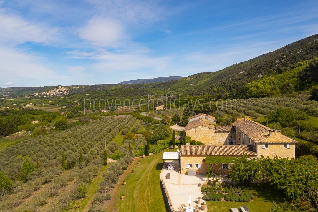 27 - Mas Trigaud: Villa: Exterior