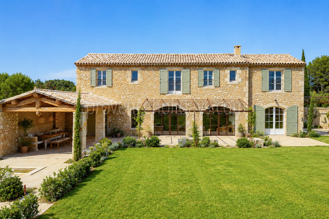 7 - Mas provençal à Eygalières: Villa: Exterior
