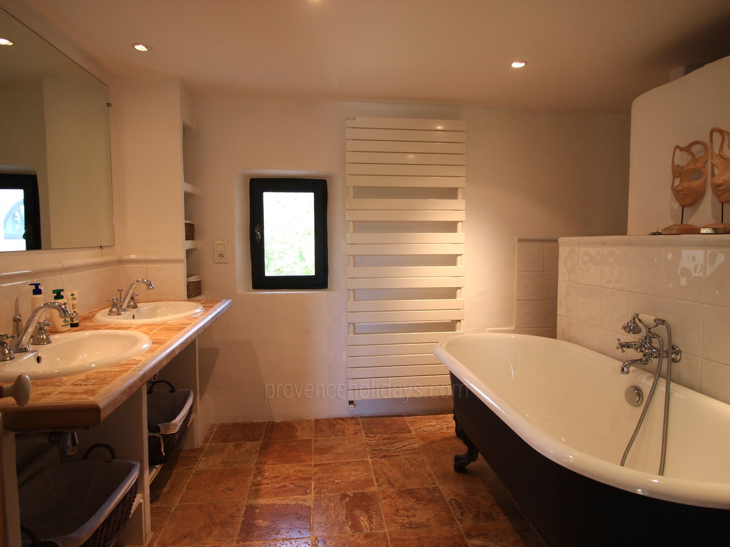 25 - Le Mas de la Combe: Villa: Bathroom