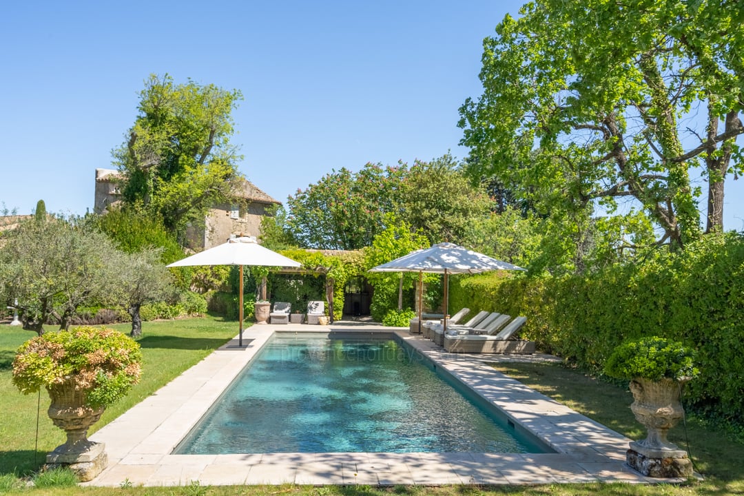 2 - La Tour d\'Oppède: Villa: Pool