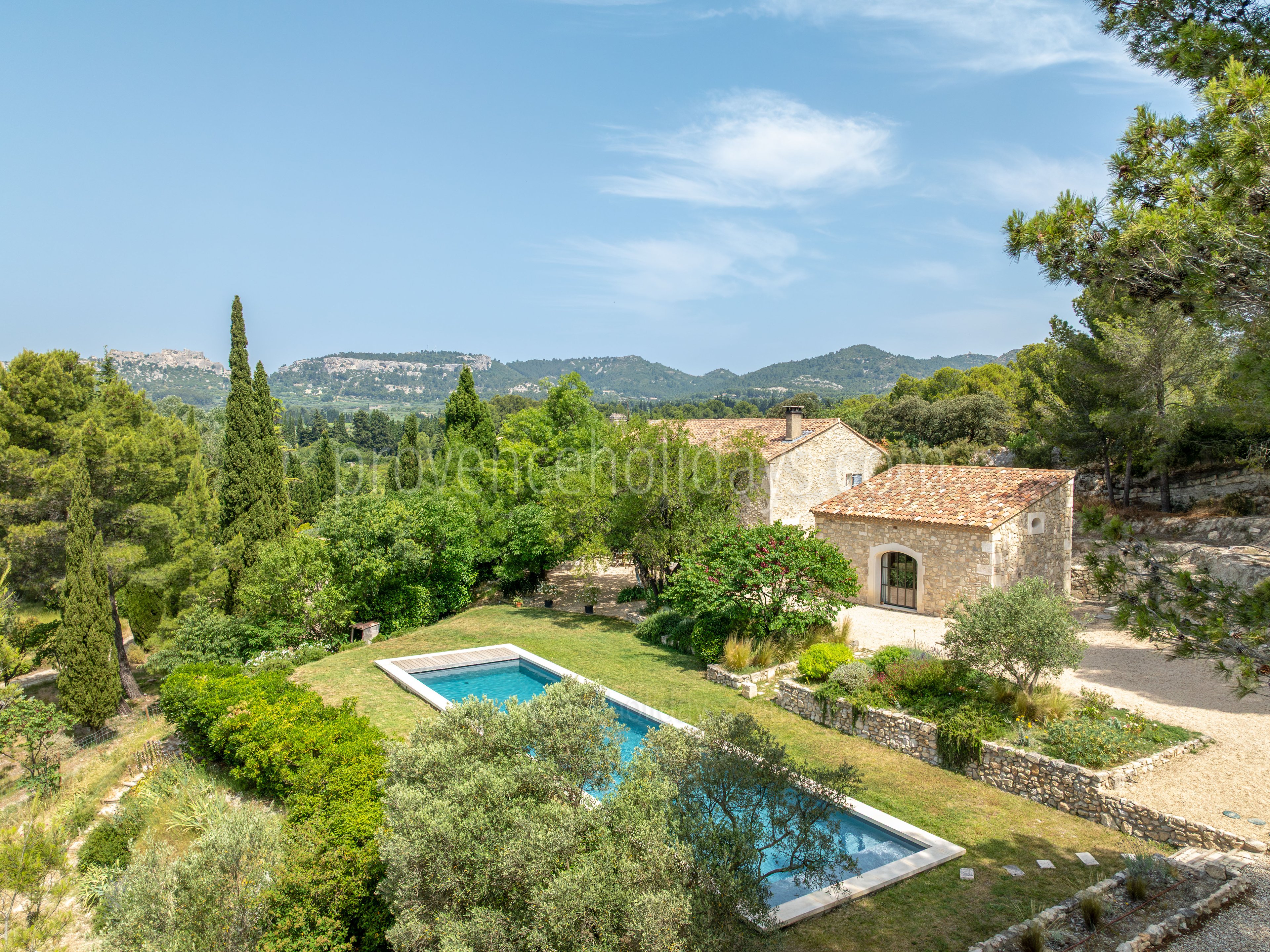 51 - Mas des Roches: Villa: Exterior