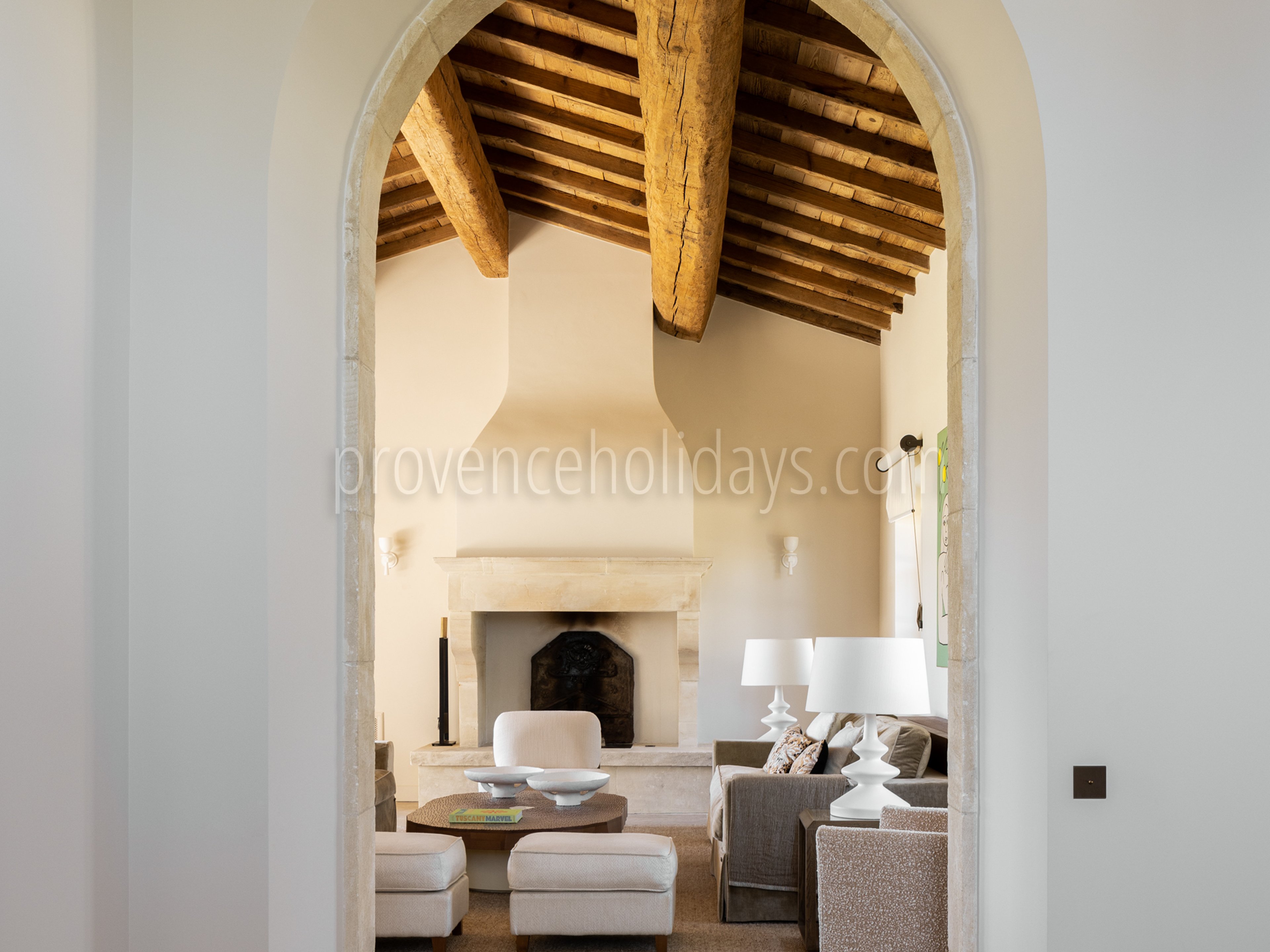 28 - Mas Chabaud: Villa: Interior