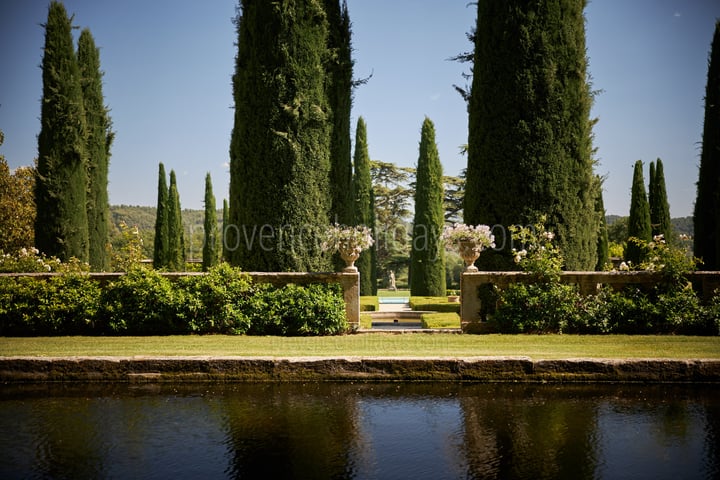 11 - Château de Luberon: Villa: Exterior