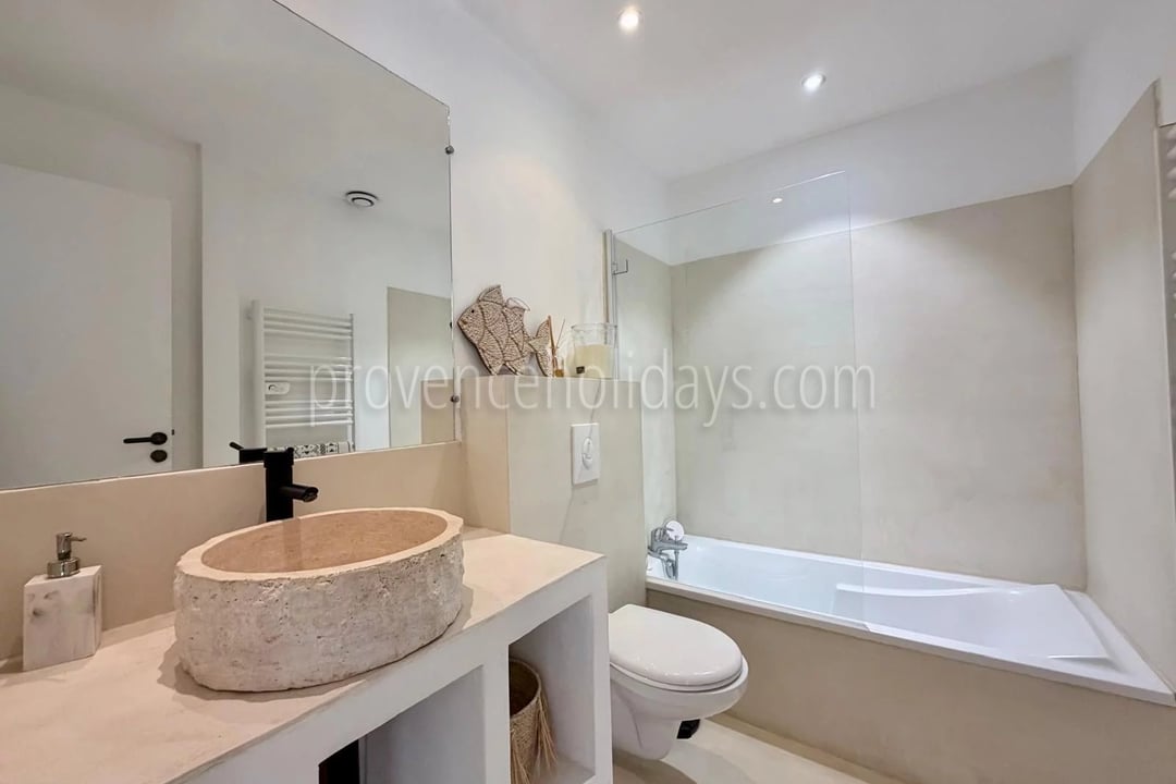 11 - Single-storey mas in Gassin: Villa: Bathroom