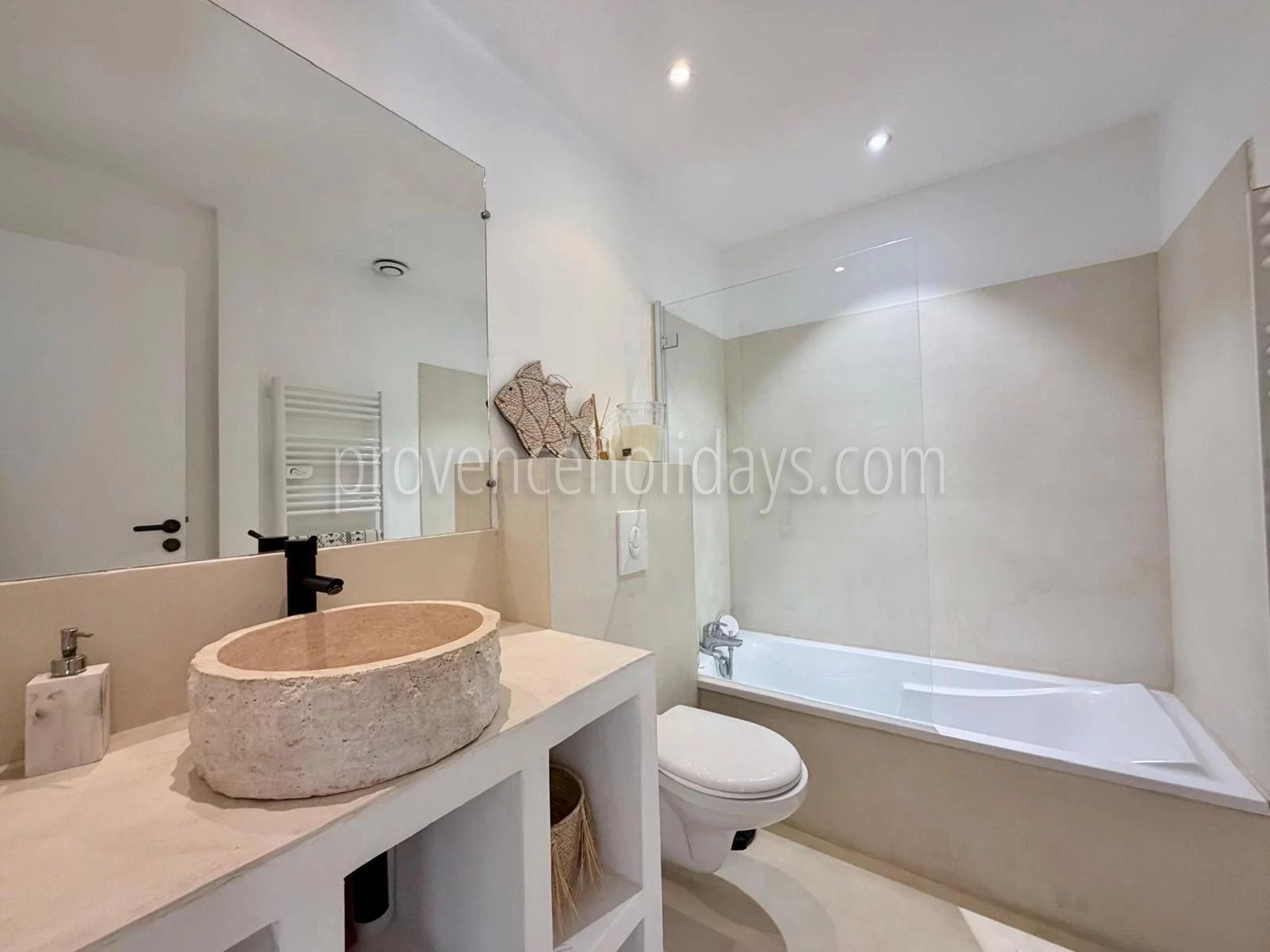 11 - Single-storey mas in Gassin: Villa: Bathroom