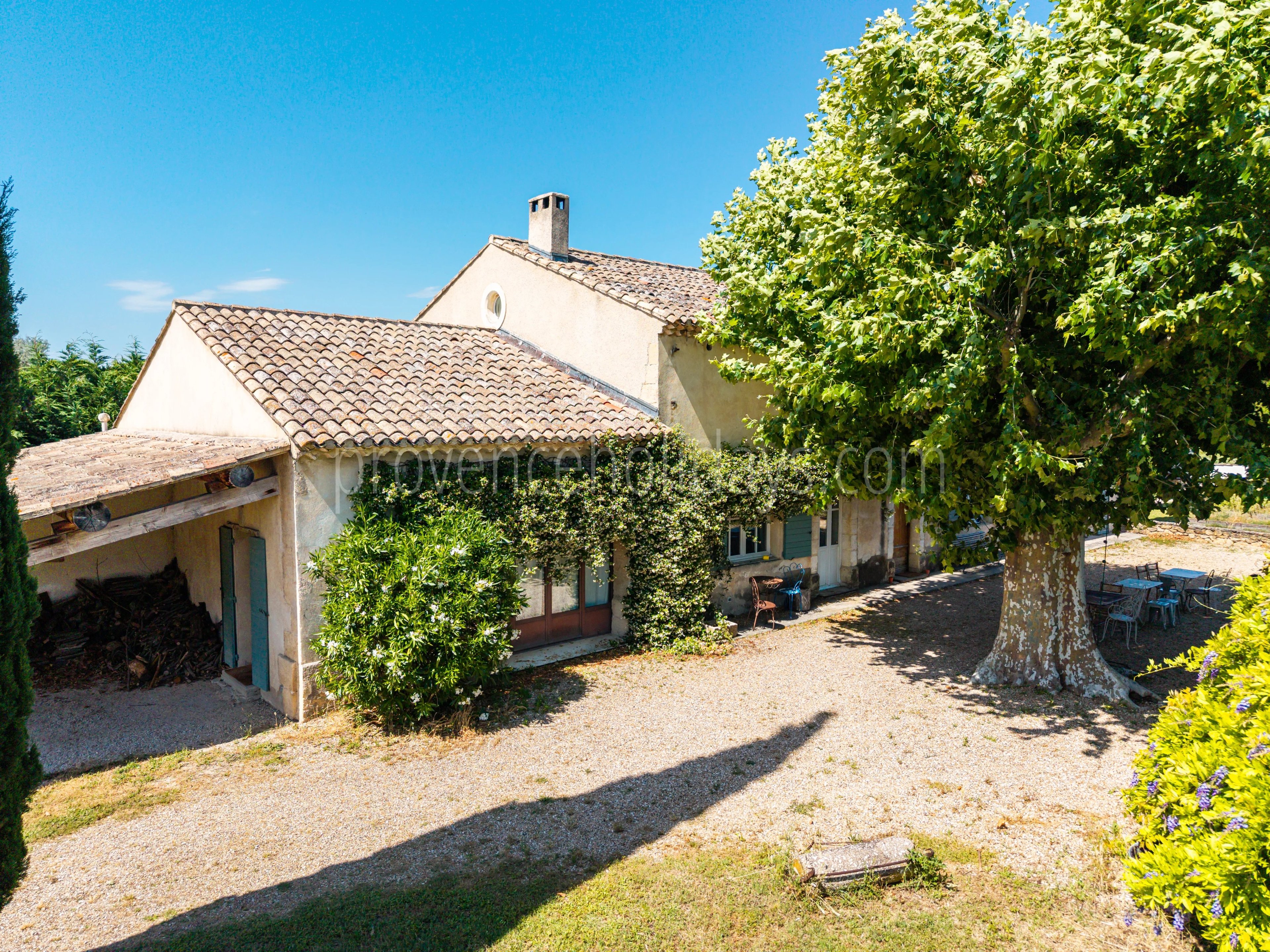 4 - Characterful mas in Cavaillon: Villa: Exterior
