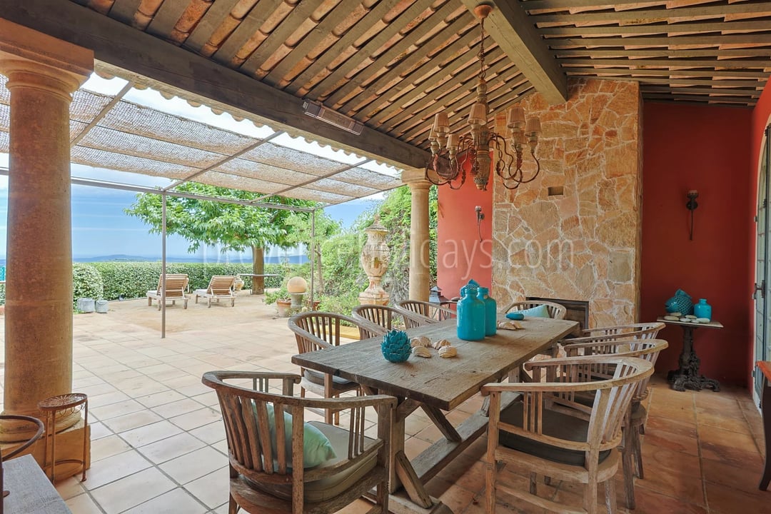 20 - Villa with sauna in La Garde-Freinet: Villa: Exterior