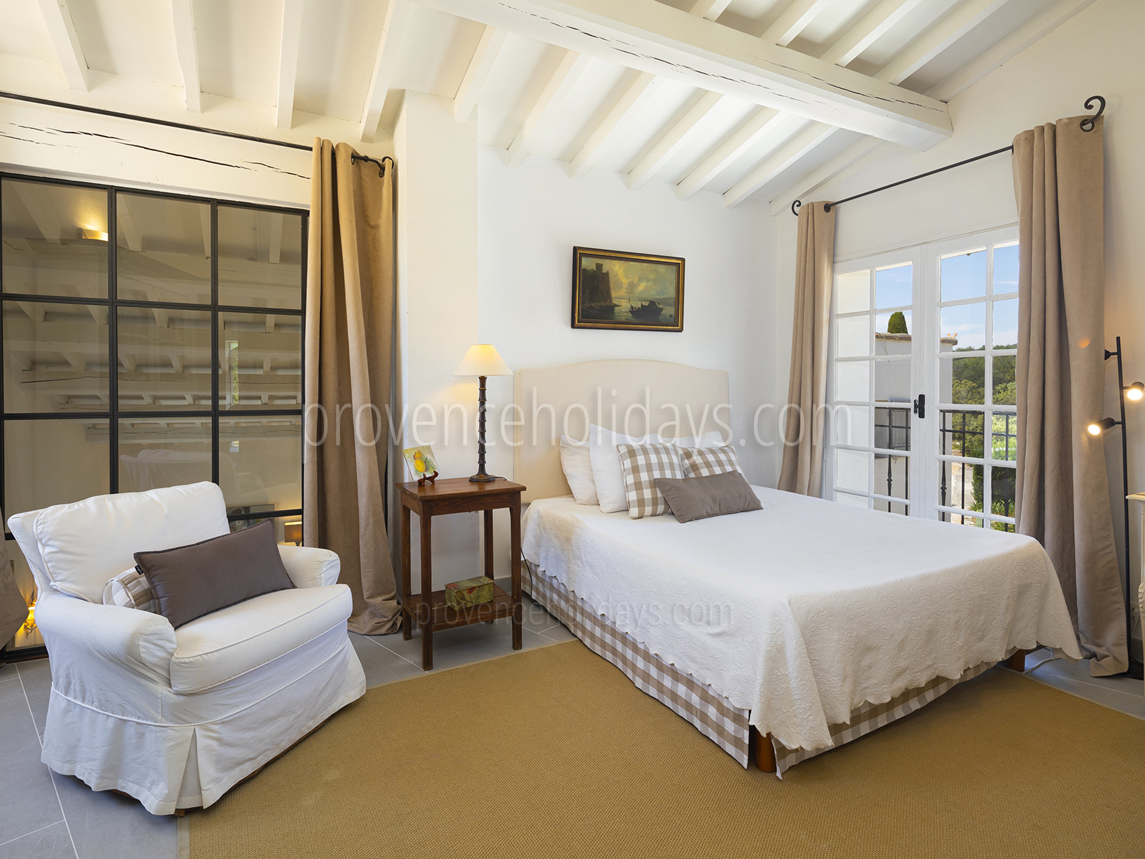 55 - Mas de Gordes: Villa: Bedroom
