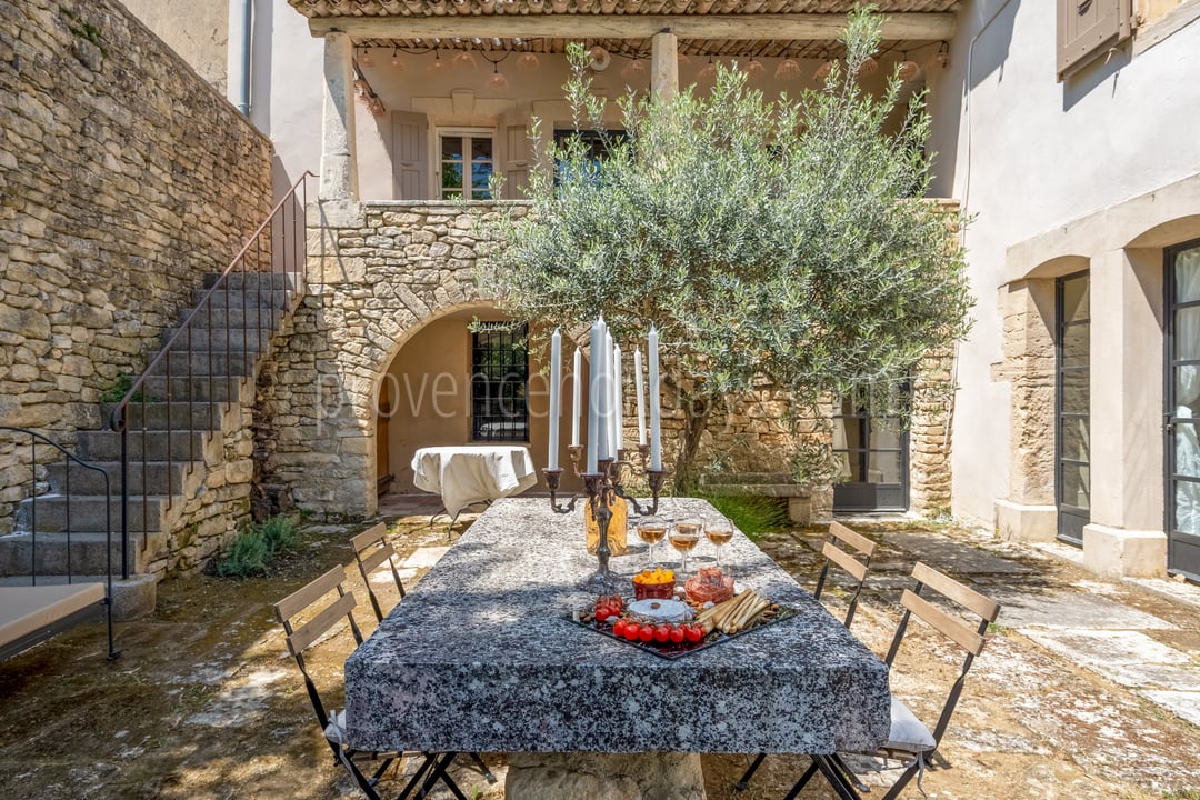 53 - Bastide des Magnans: Villa: Exterior
