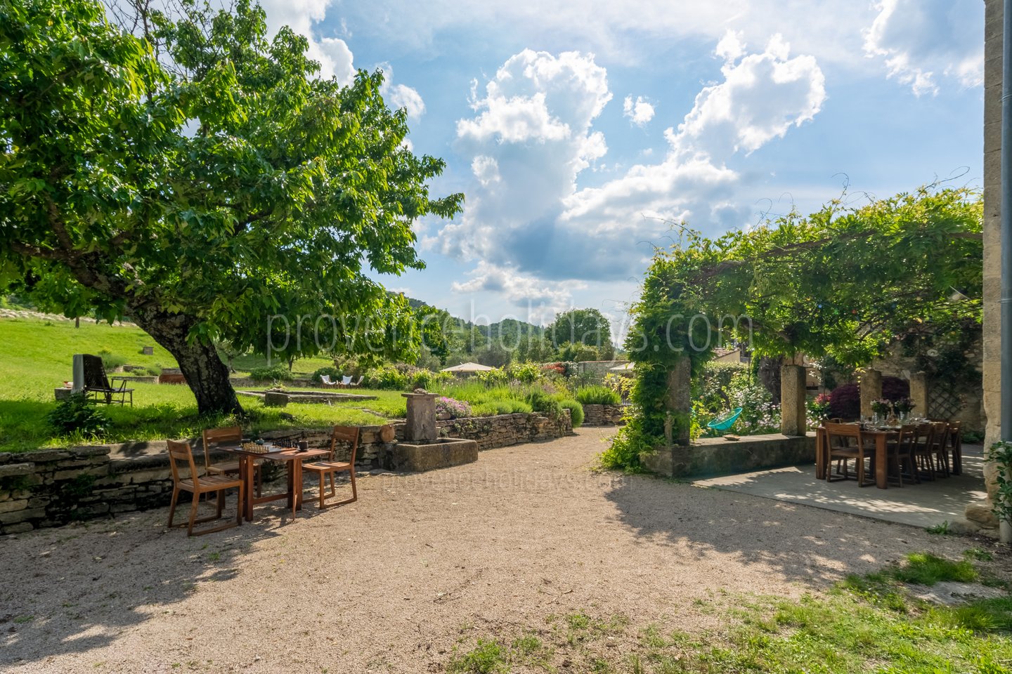 22 - La Bastide Neuve: Villa: Exterior