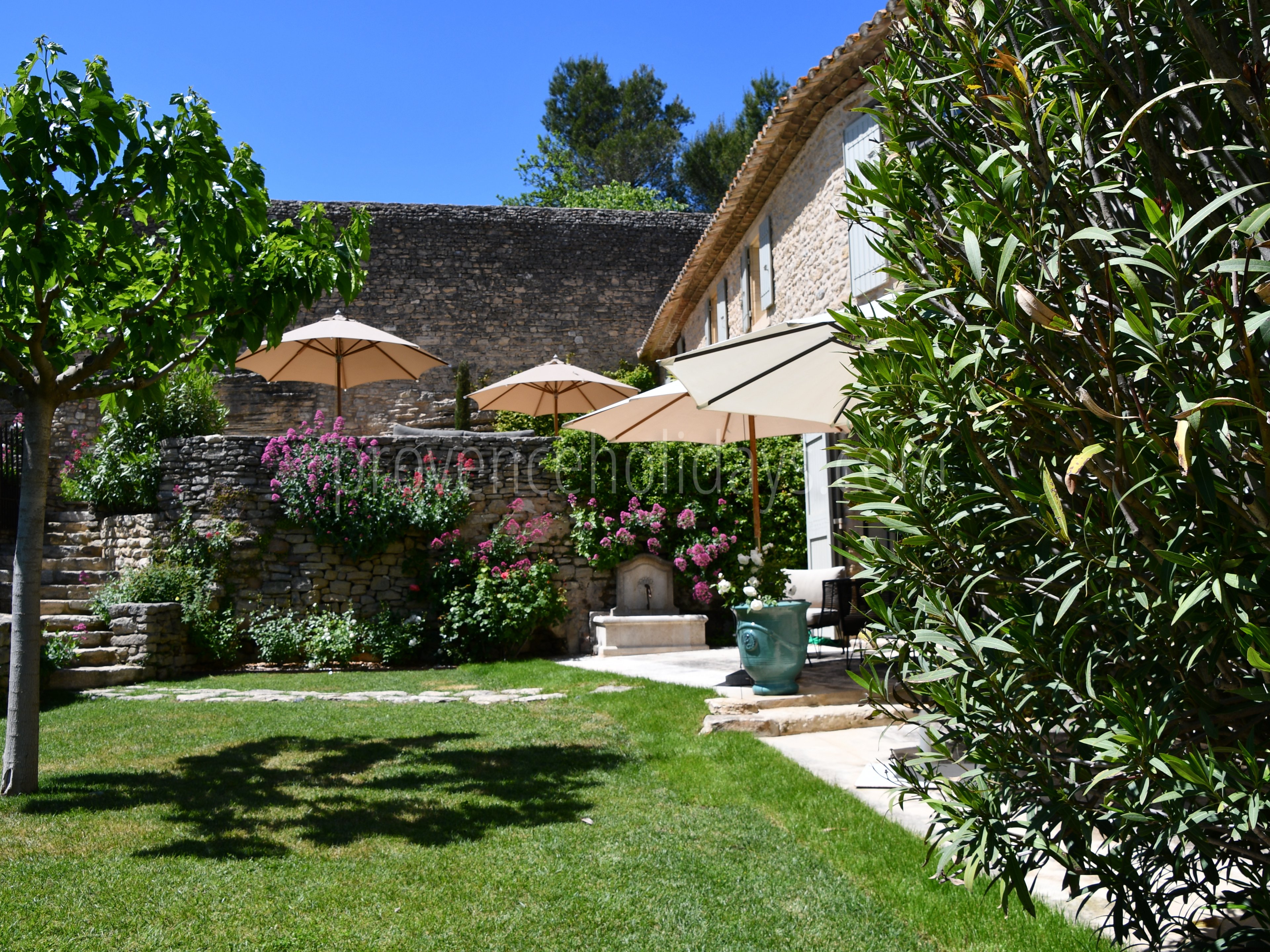 3 - Le Refuge du Soleil: Villa: Exterior