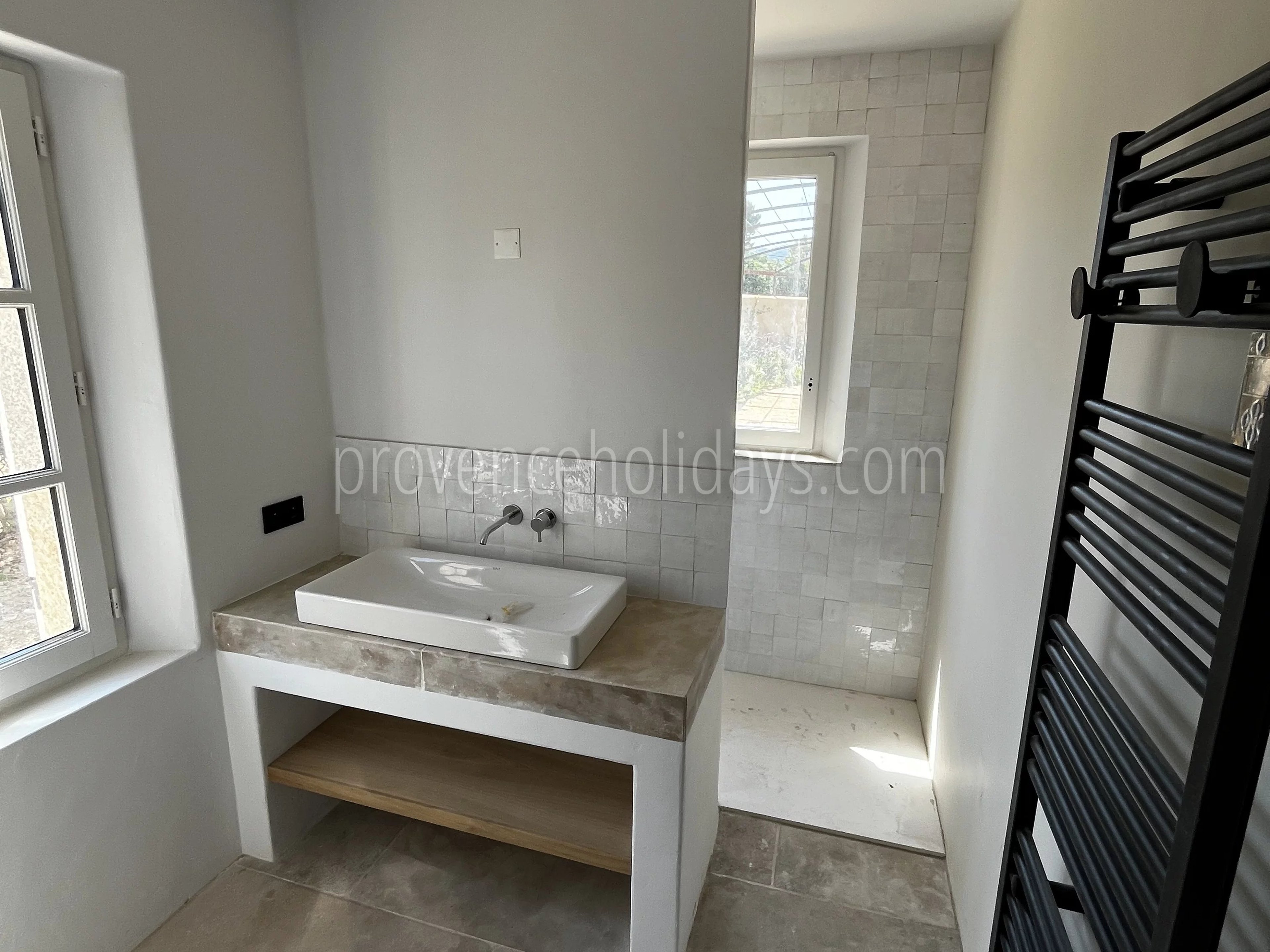 10 - Provençal mas in Eygalières: Villa: Bathroom