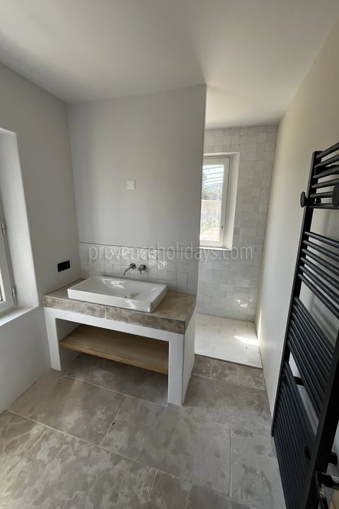 10 - Provençal mas in Eygalières: Villa: Bathroom