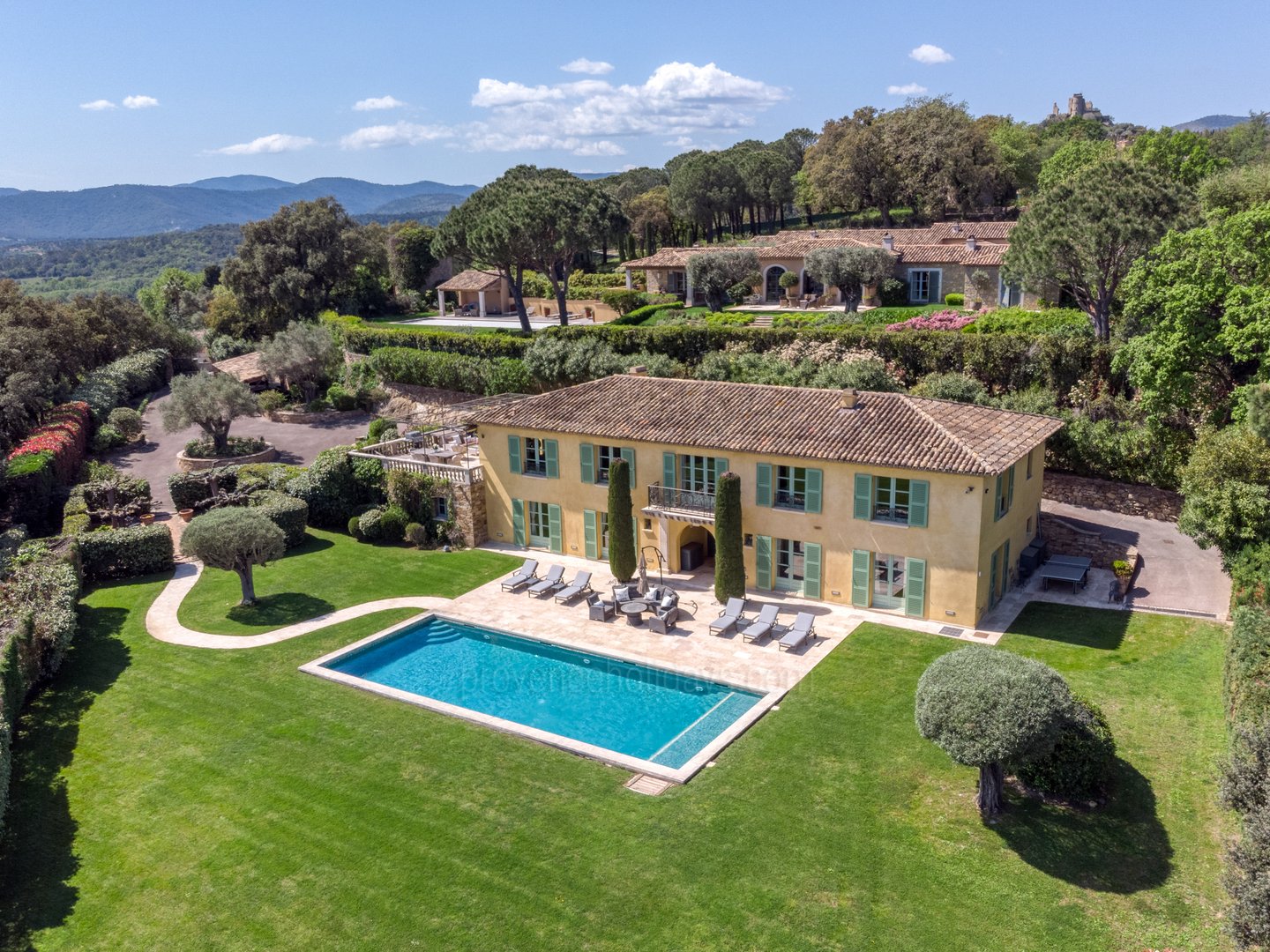22 - Bastide Eternelle: Villa: Exterior