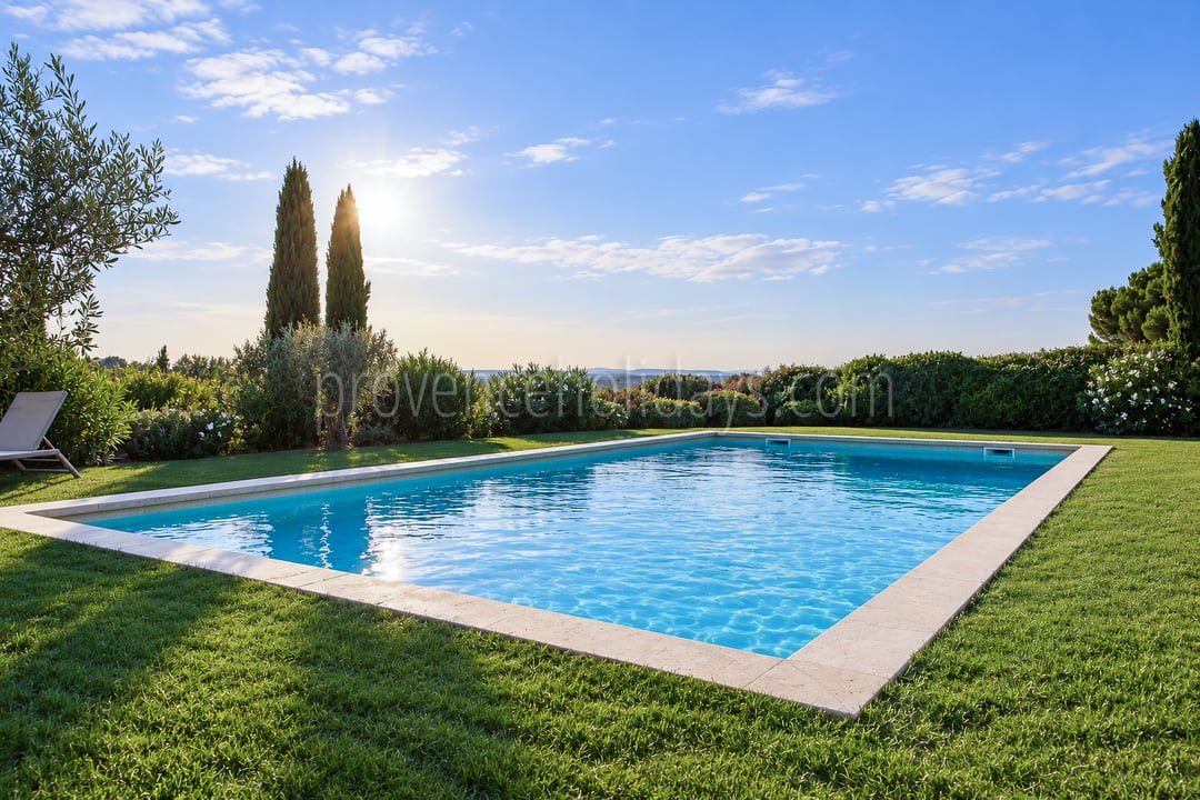 2 - Woning met een prachtig uitzicht in Aubignan: Villa: Pool