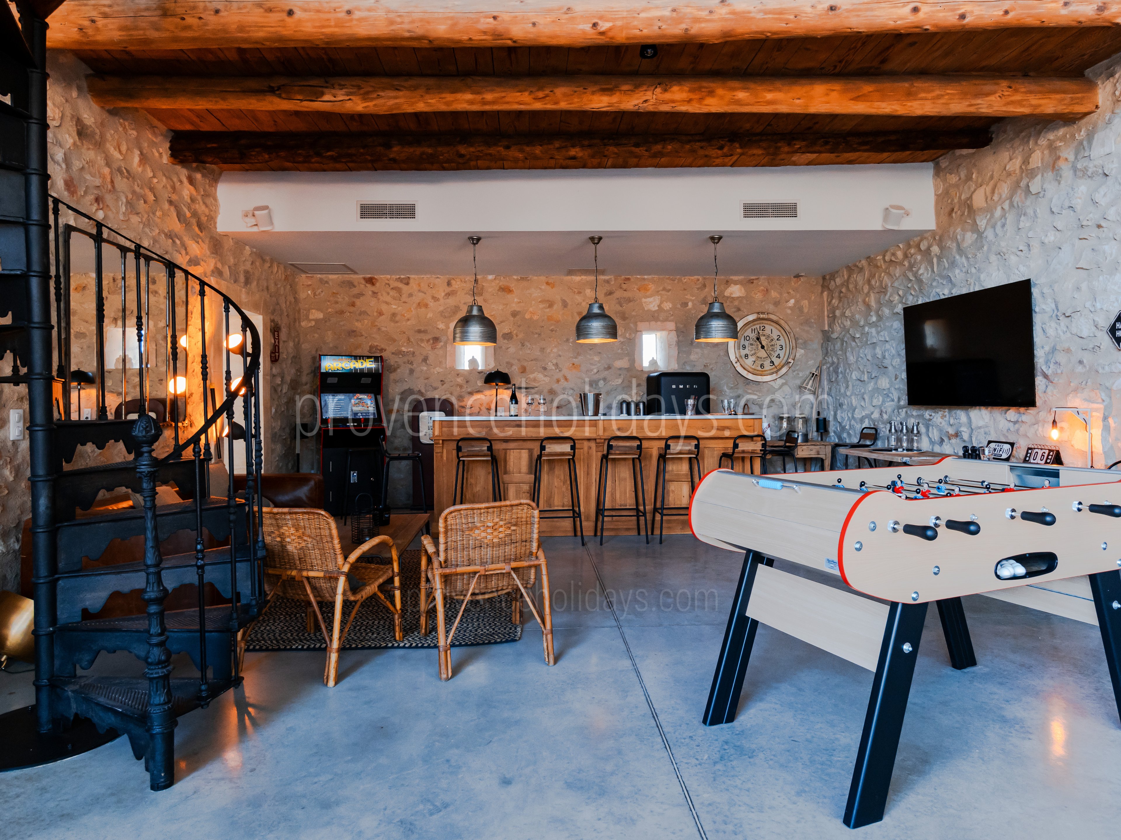 58 - Mas des Pommiers: Villa: Interior