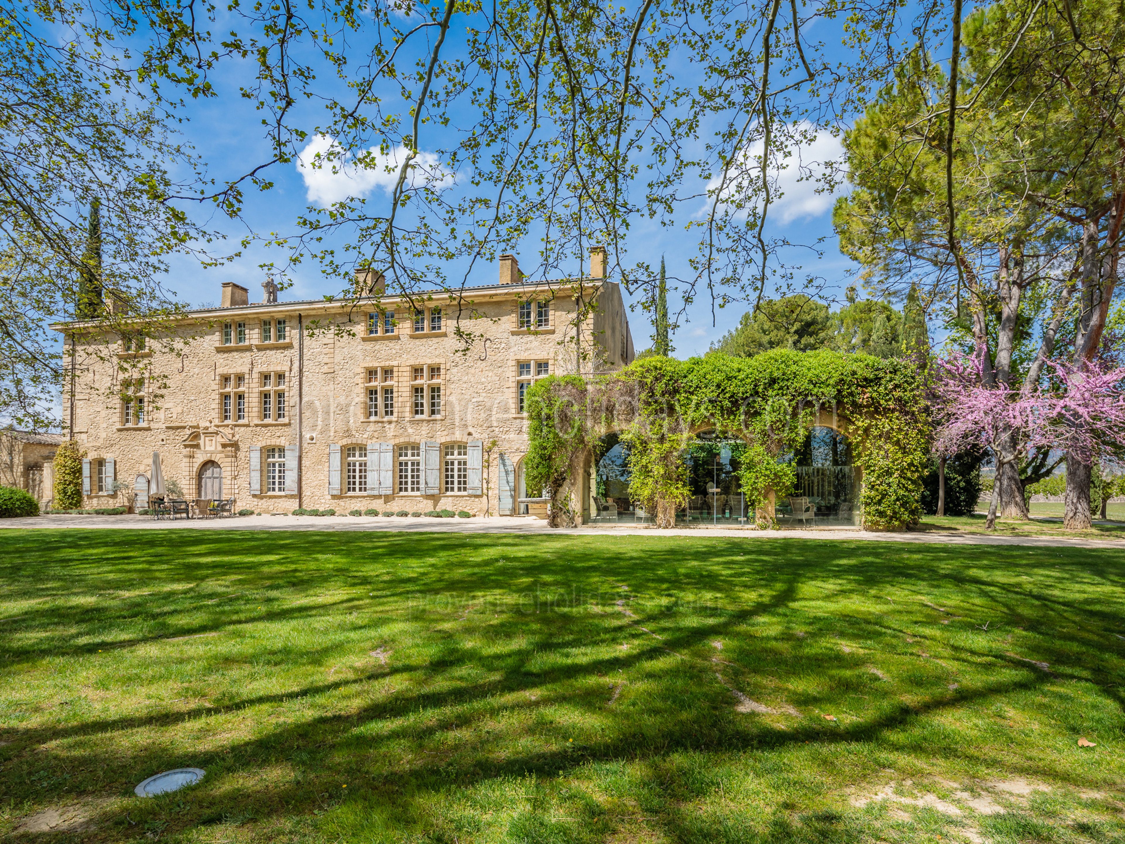 14 - Domaine de Luberon: Villa: Exterior