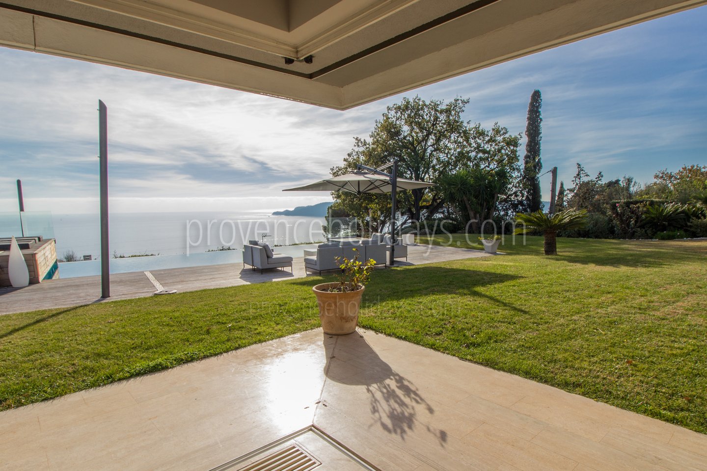 11 - Villa Toulon: Villa: Exterior