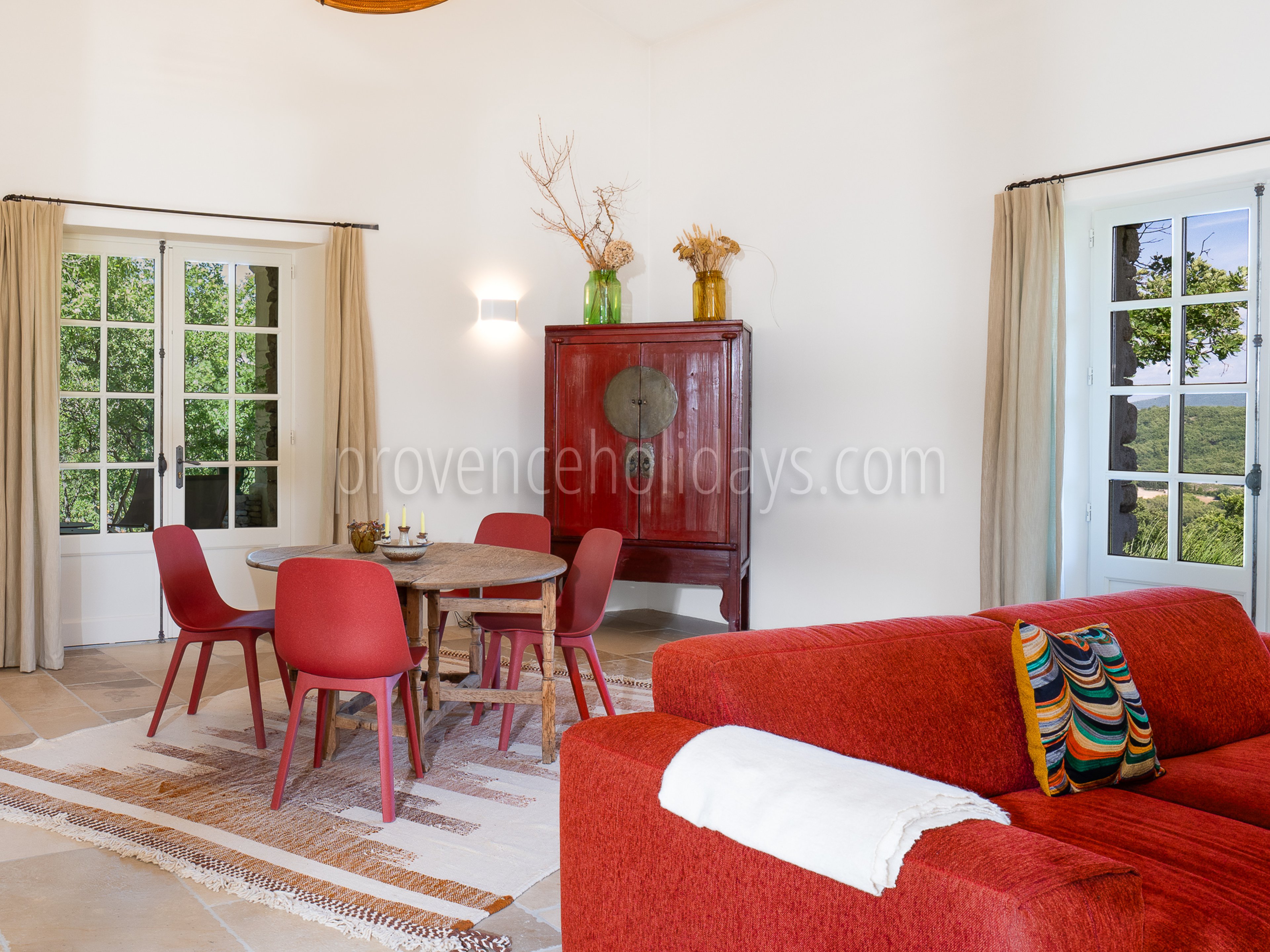 4 - Domaine des cascades: Villa: Interior