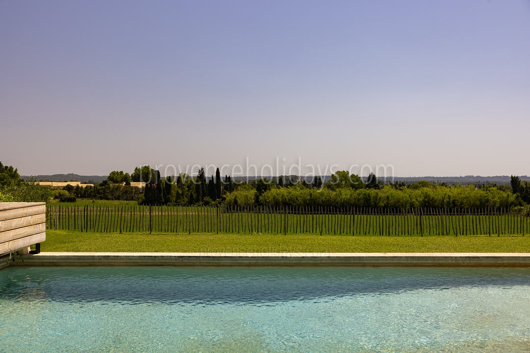9 - Le Mas des Lauriers: Villa: Exterior