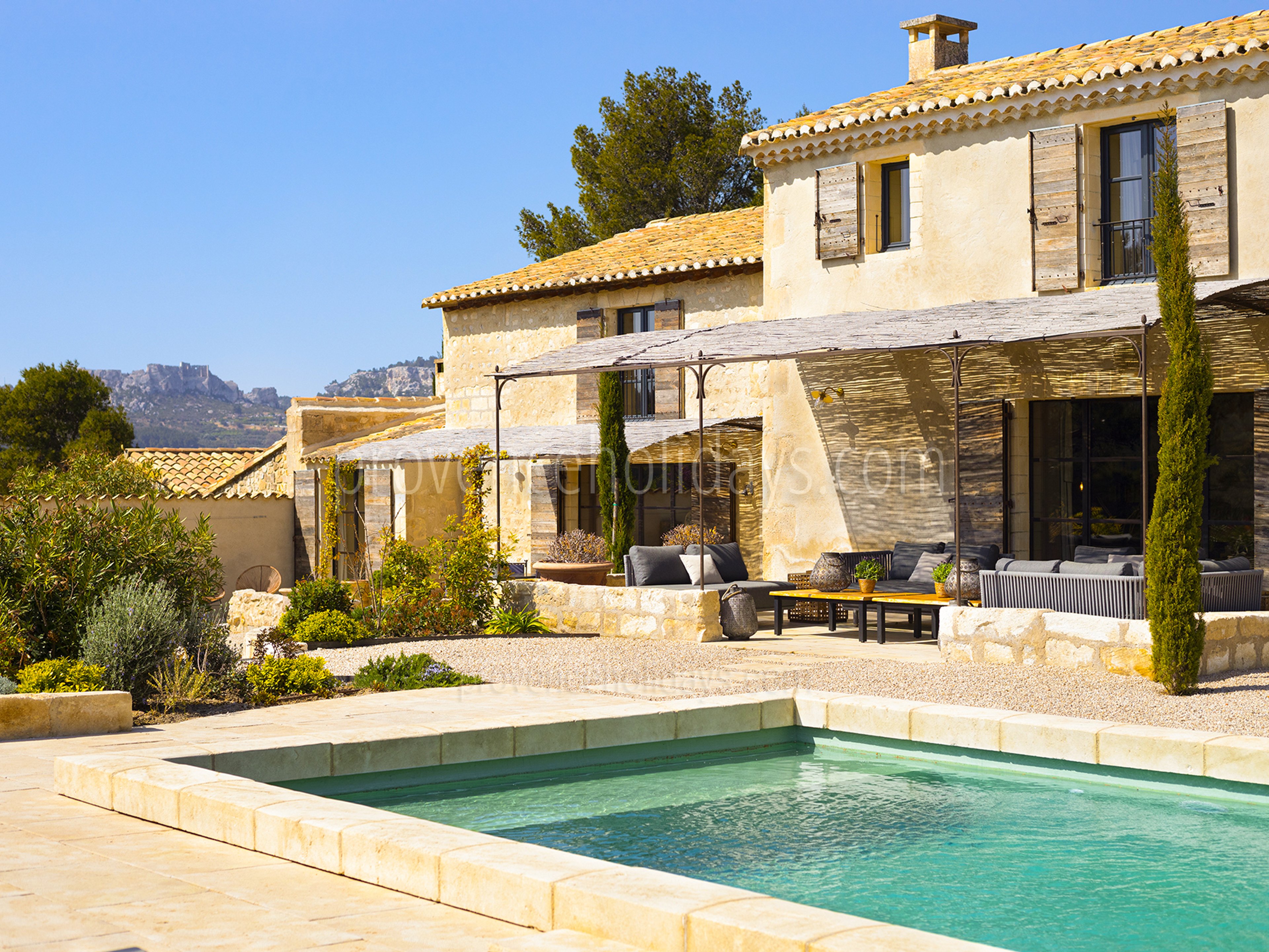 6 - Mas de Provence: Villa: Pool