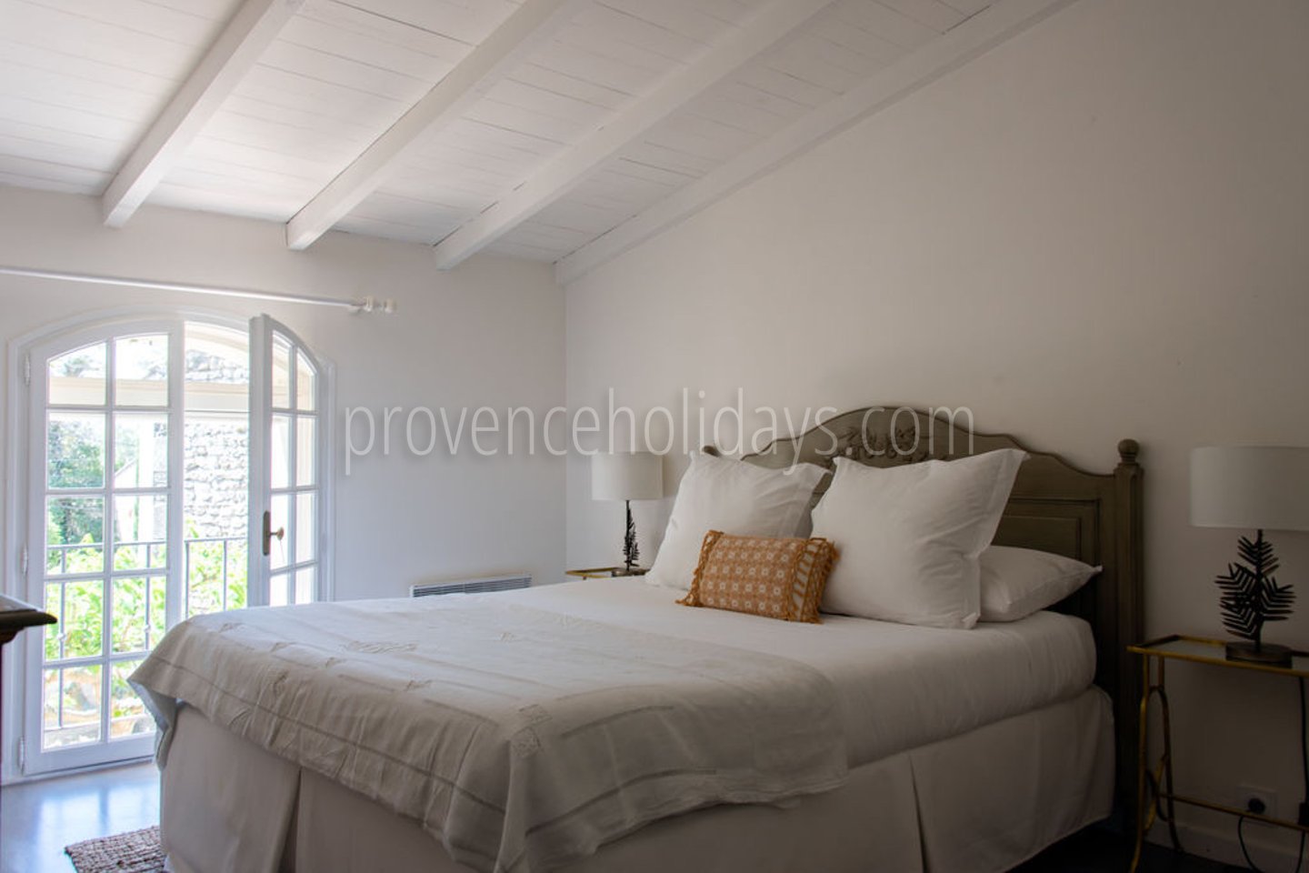 71 - Mas Mouriès: Villa: Bedroom