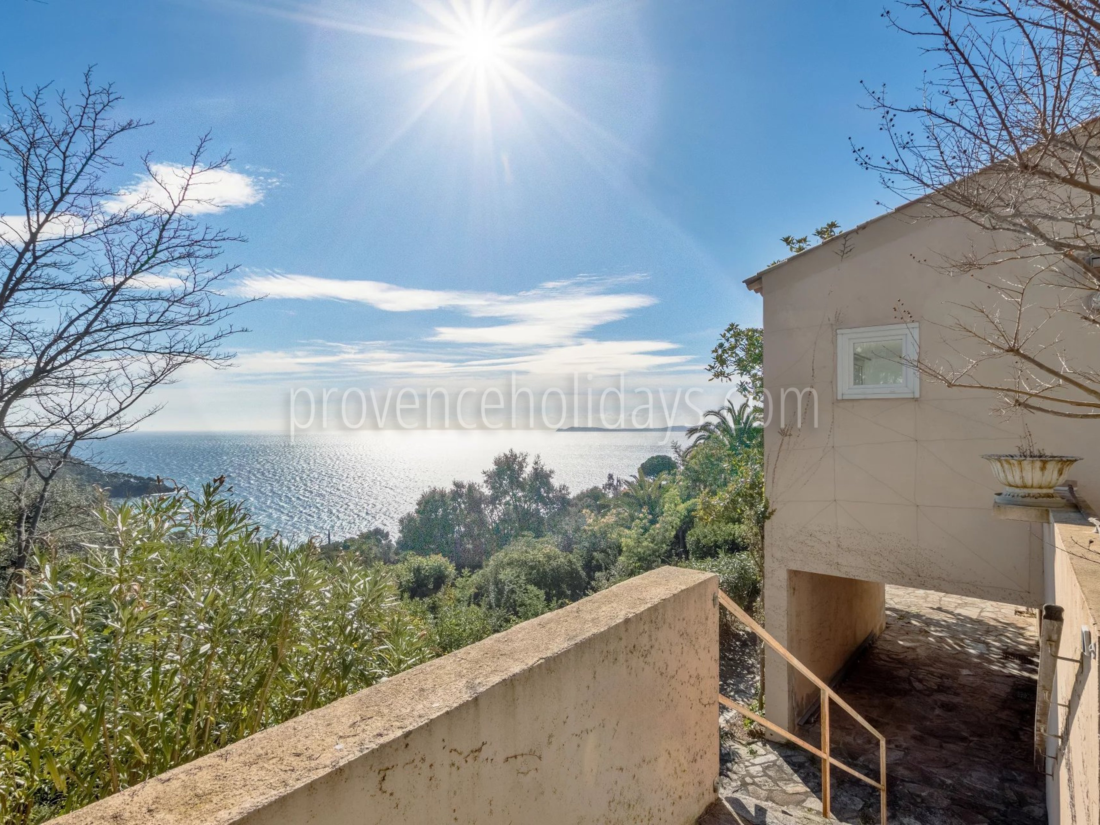 9 - Te renoveren villa in Rayol-Canadel-sur-Mer: Villa: Exterior