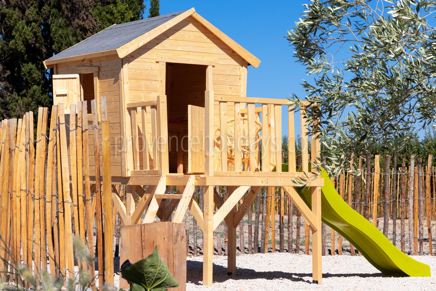 29 - Mas des Pommiers: Villa: Exterior