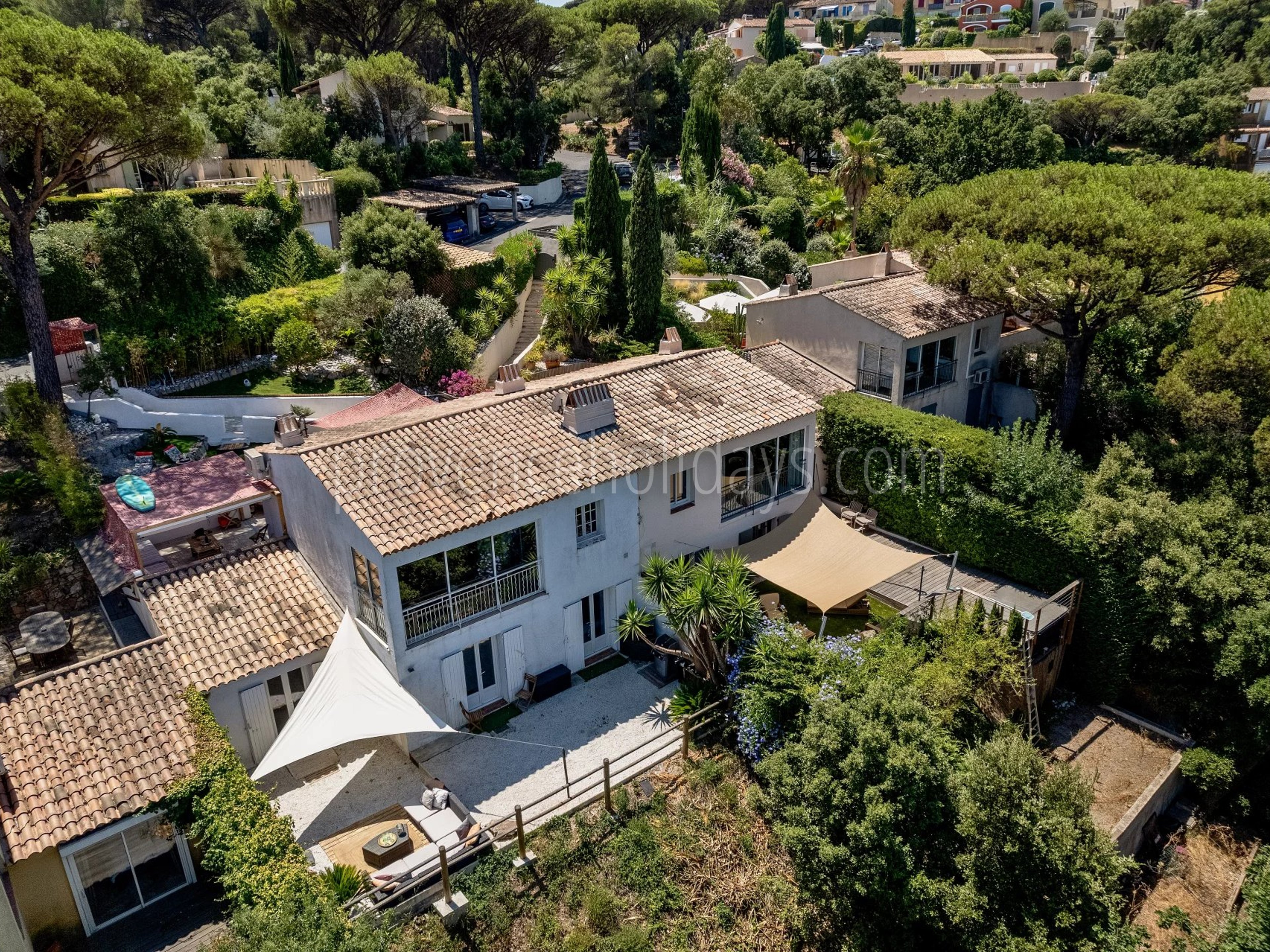 4 - Quiet house in Gassin: Villa: Exterior