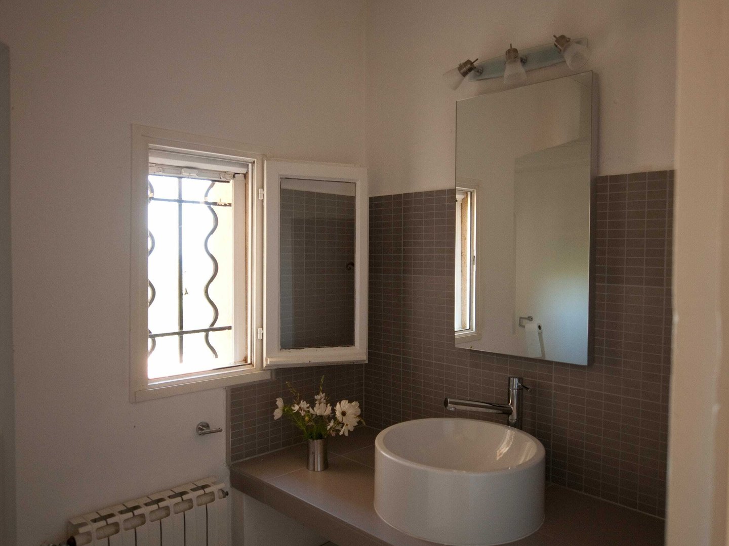 22 - Maison Lagnes: Villa: Bathroom