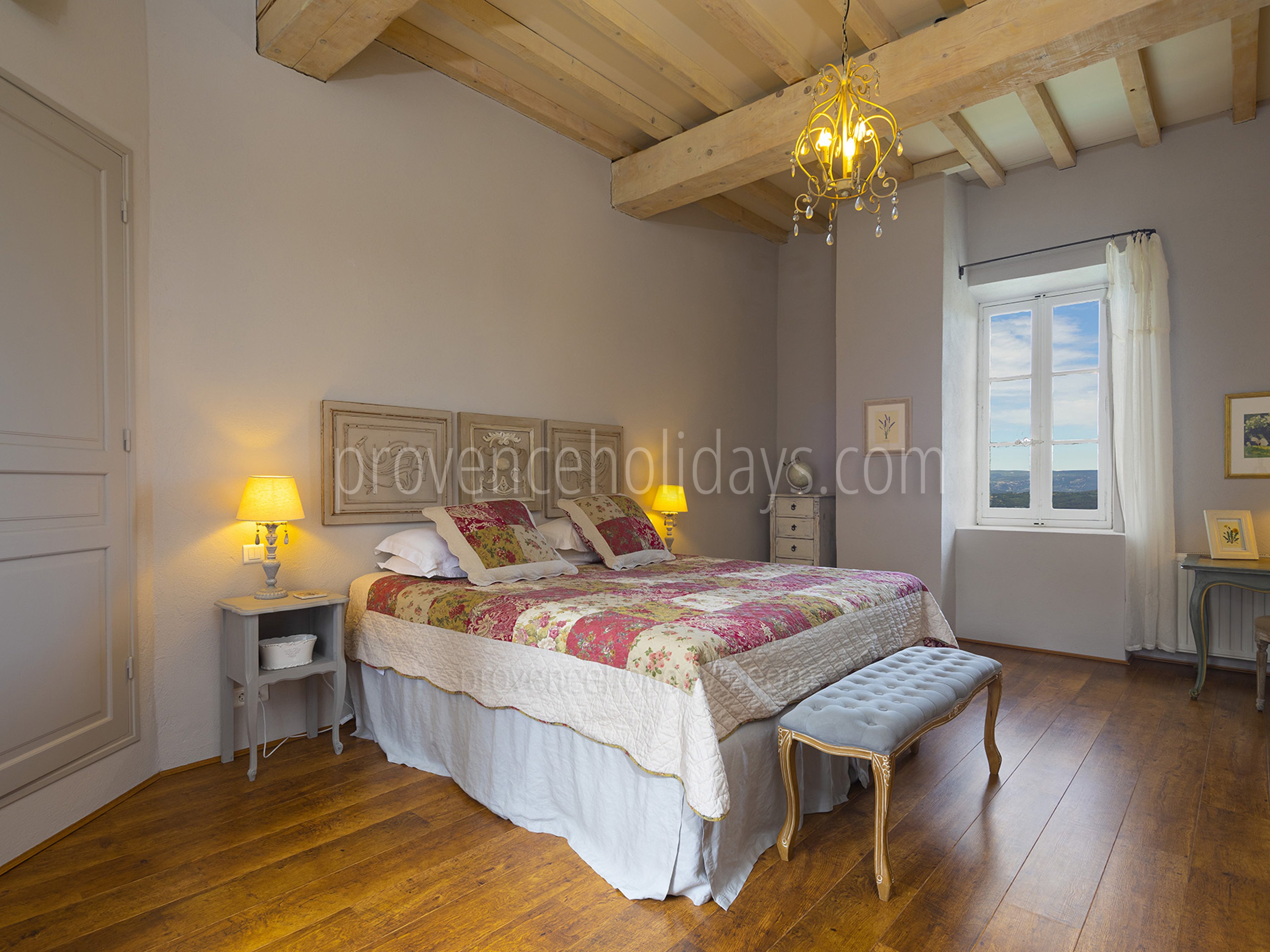 31 - Villa Luberon: Villa: Bedroom