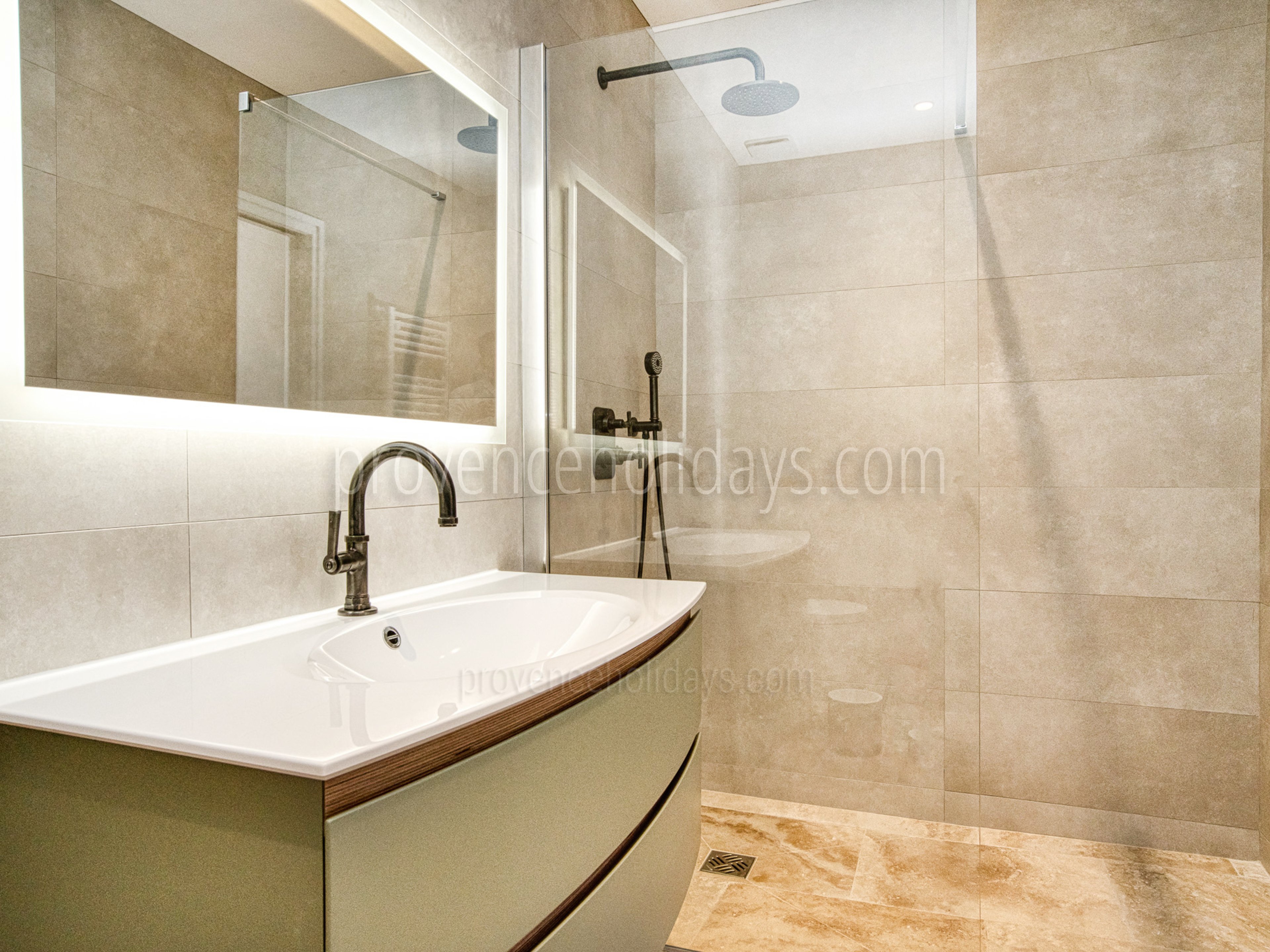 26 - Maison Zéphyr: Villa: Bathroom