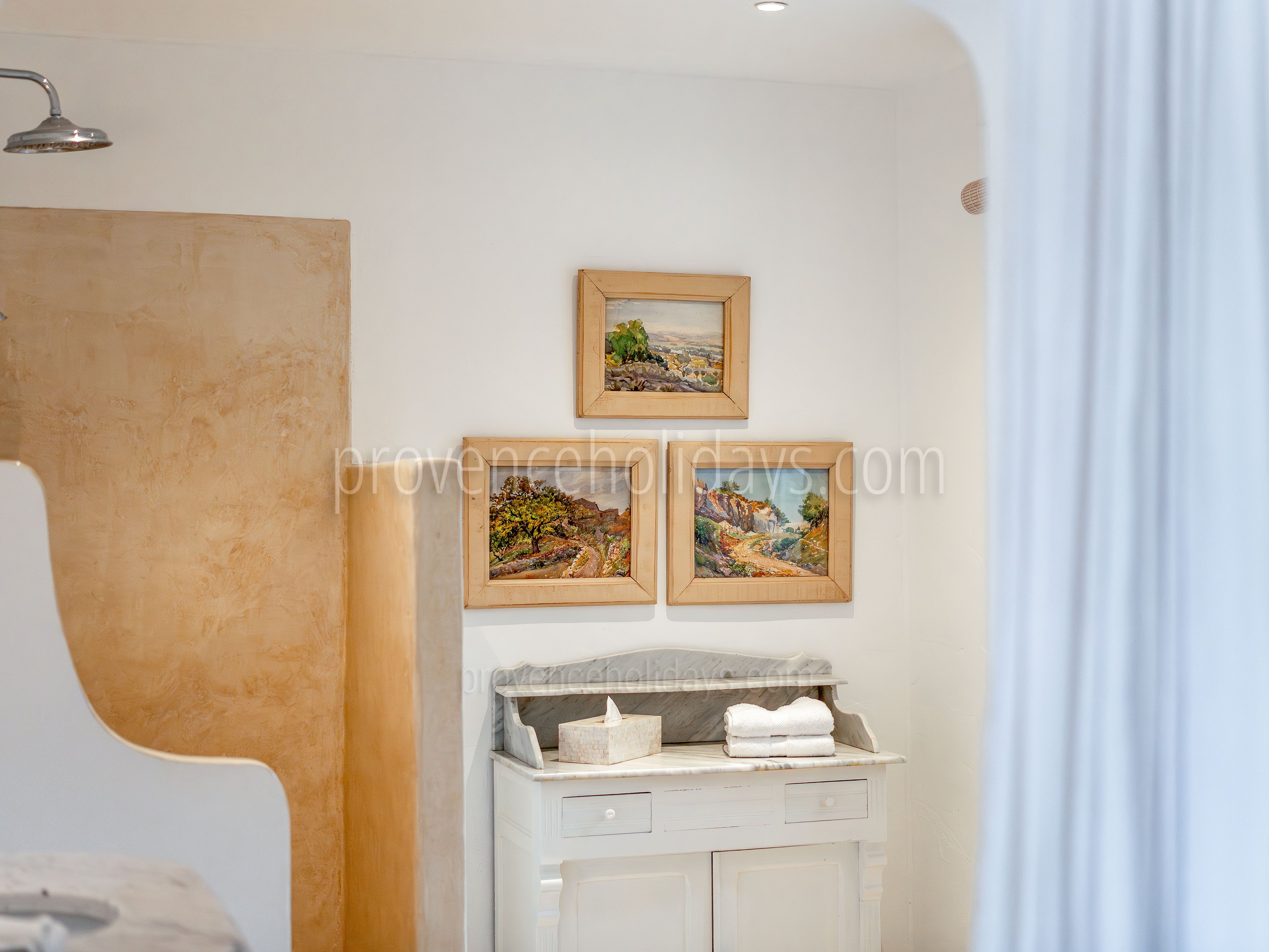 37 - Villa Provençale des Orangers: Villa: Bathroom