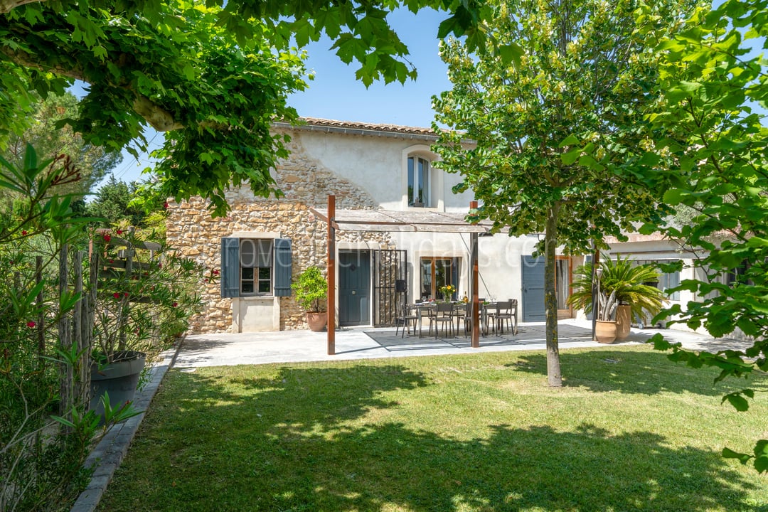 19 - Maison Sarrians: Villa: Exterior
