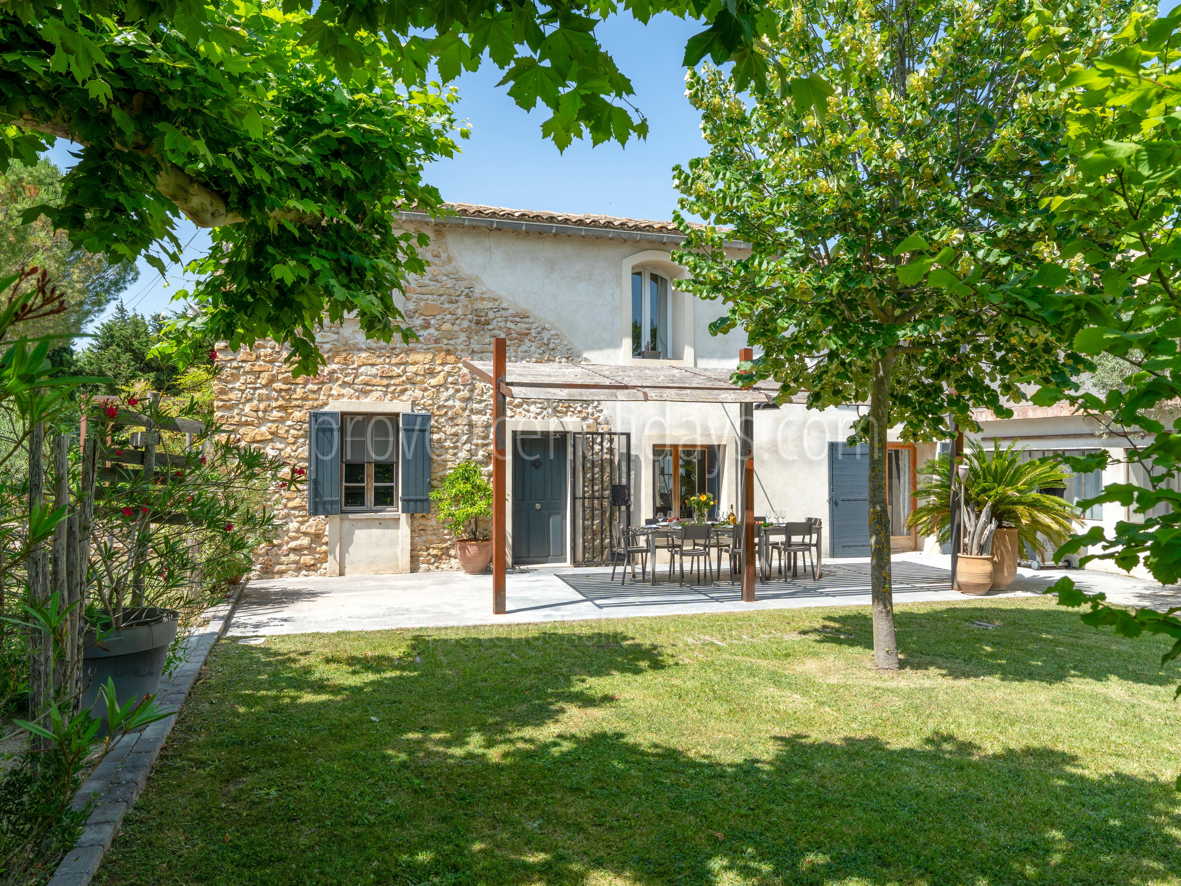 19 - Maison Sarrians: Villa: Exterior