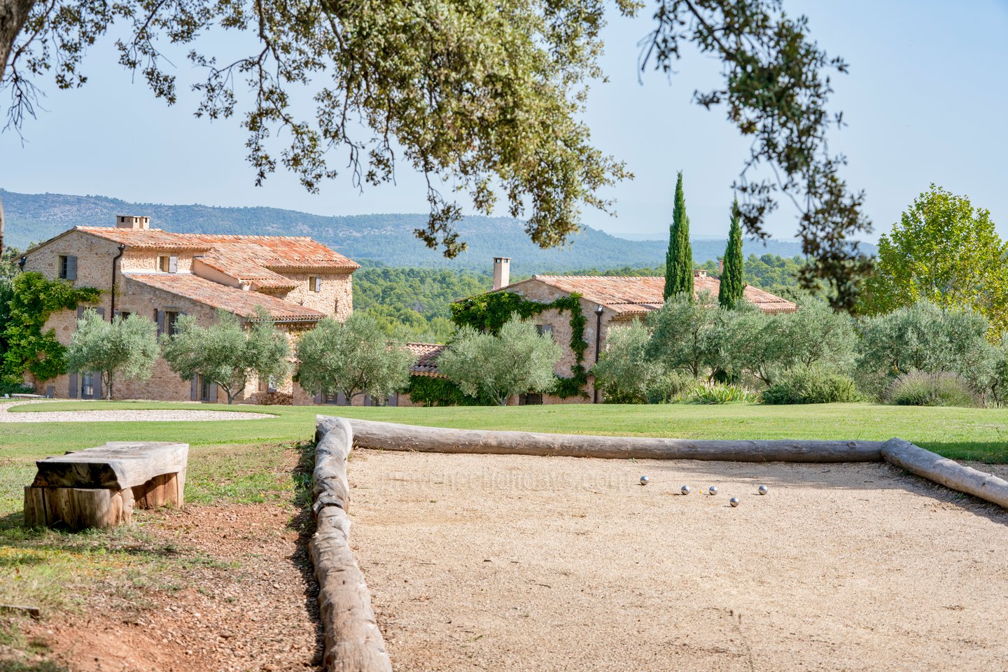 21 - Domaine de la Sainte Victoire: Villa: Exterior