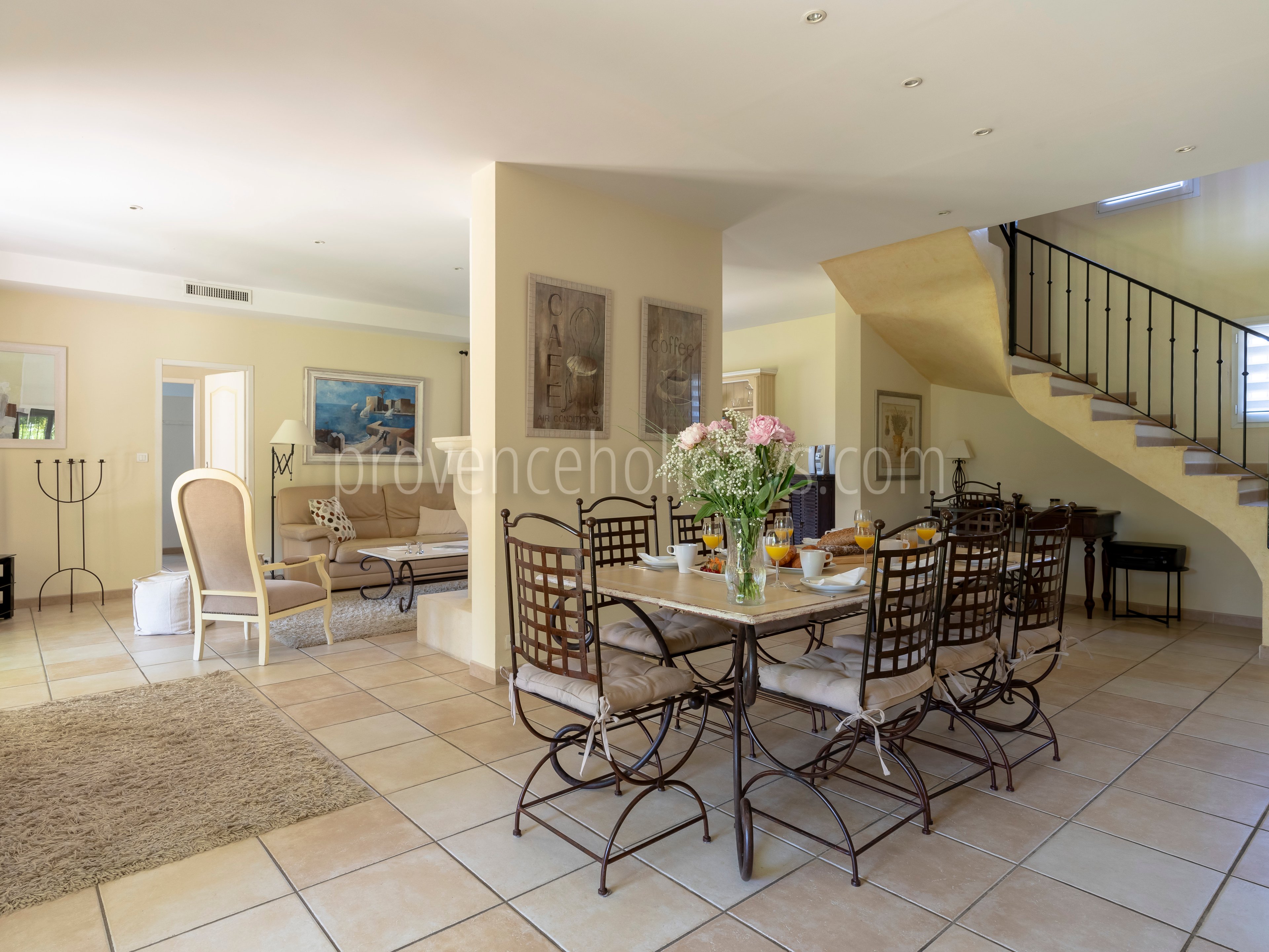 36 - Chez Alare: Villa: Interior
