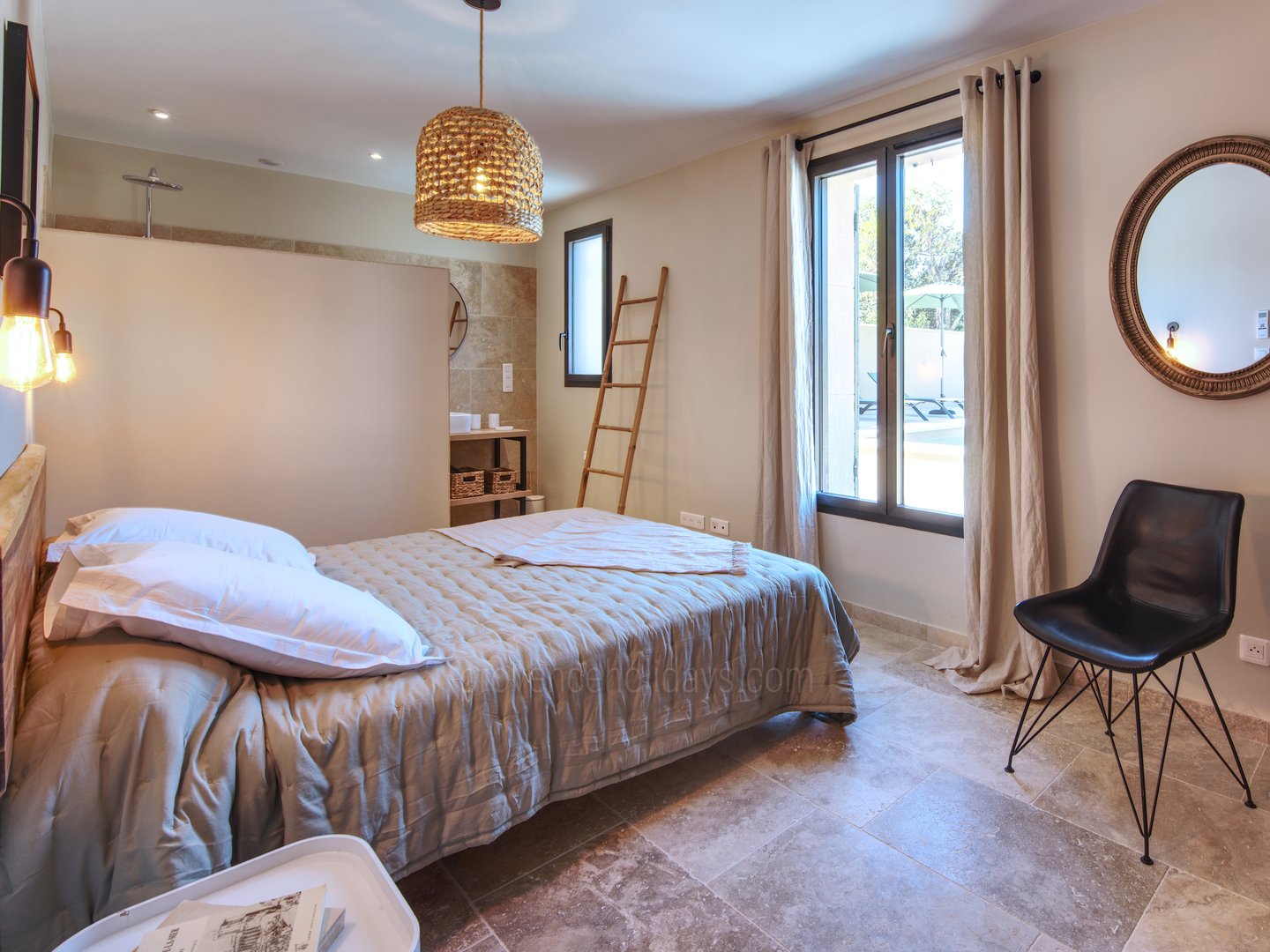 14 - Mazet de Fontvieille: Villa: Bedroom