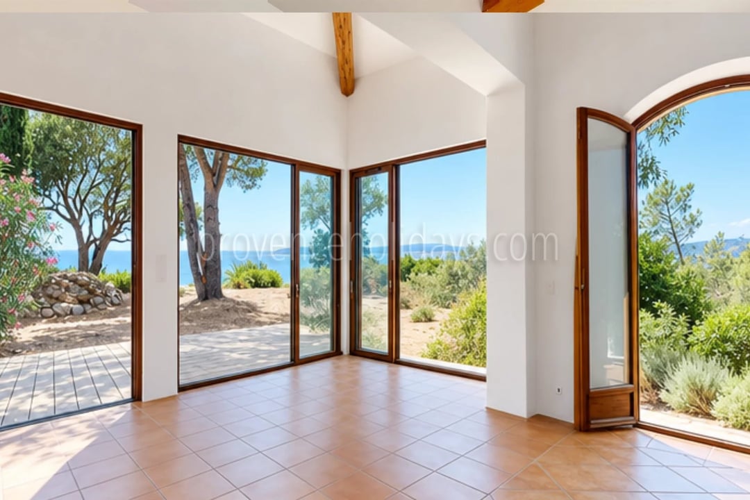 7 - Te renoveren villa in Rayol-Canadel-sur-Mer: Villa: Interior