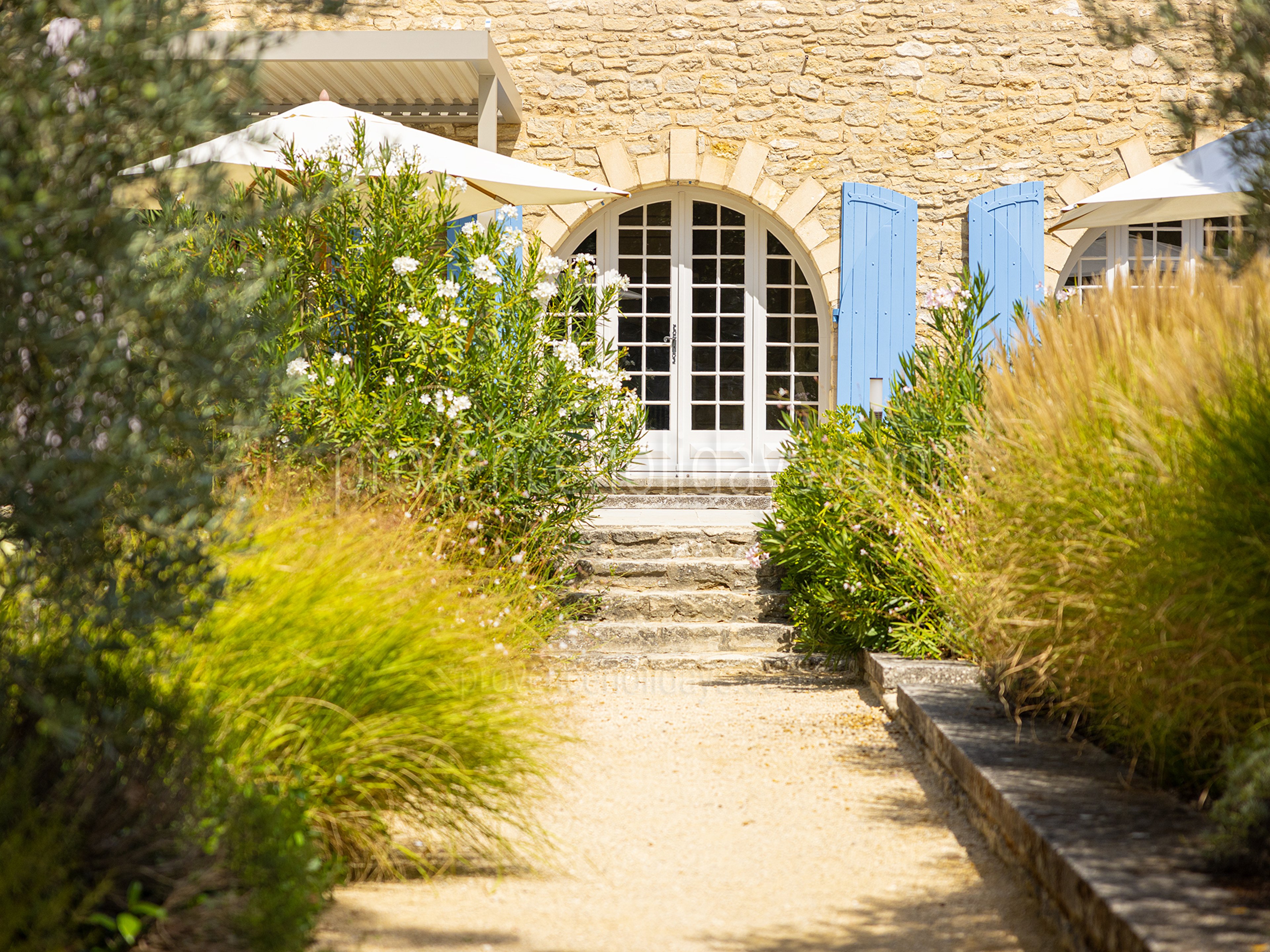 37 - Mas Heyrauds: Villa: Exterior